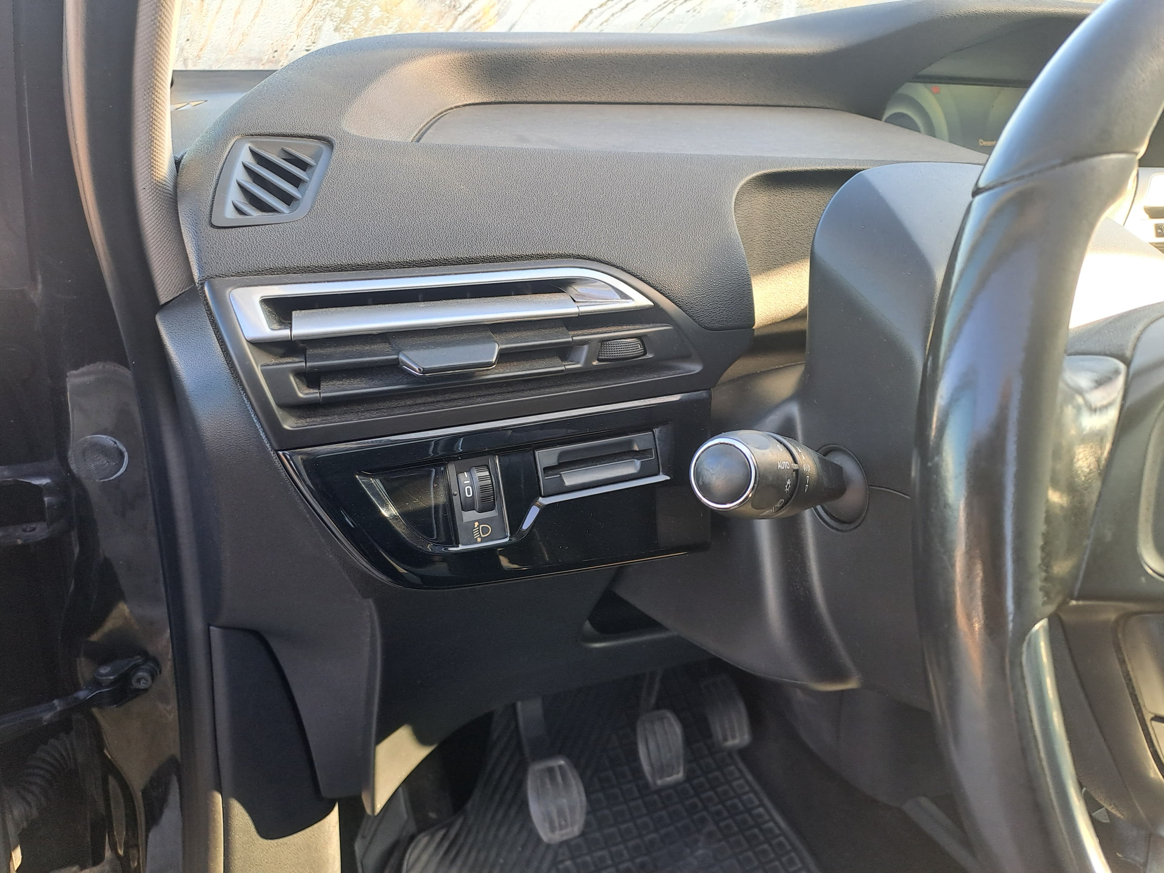 Citroën C4 Picasso · Ano 2013 — imagen 25