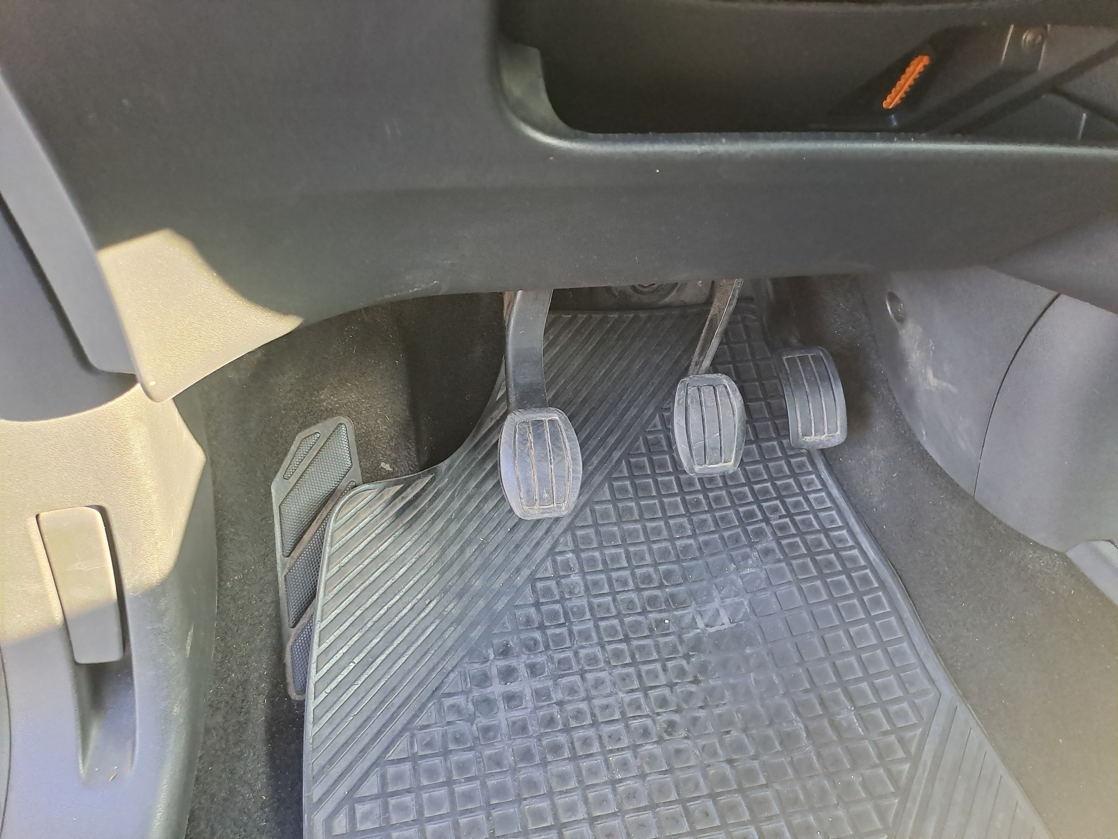 Citroën C4 Picasso · Ano 2013 — imagen 23