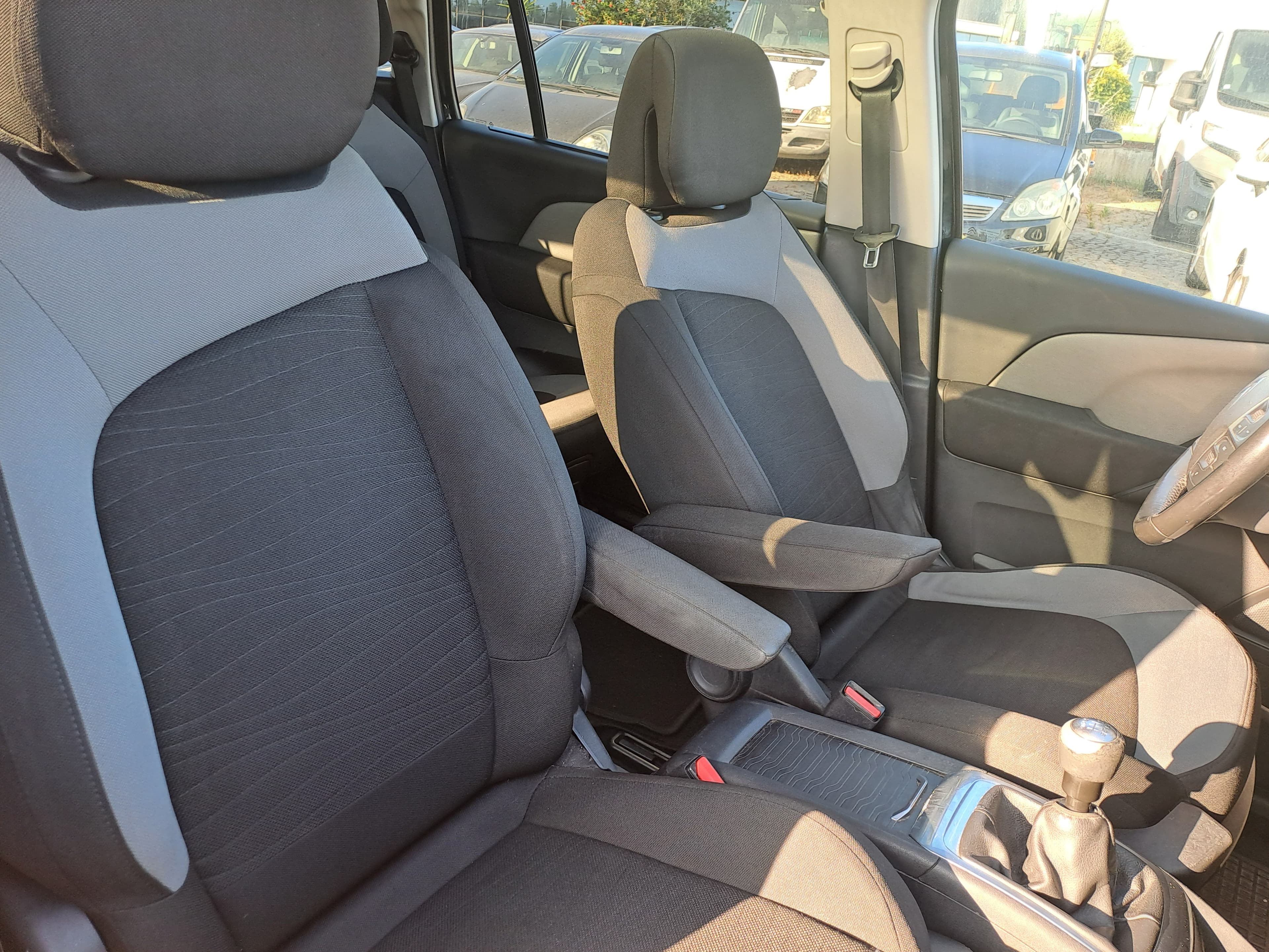 Citroën C4 Picasso · Ano 2013 — imagen 17