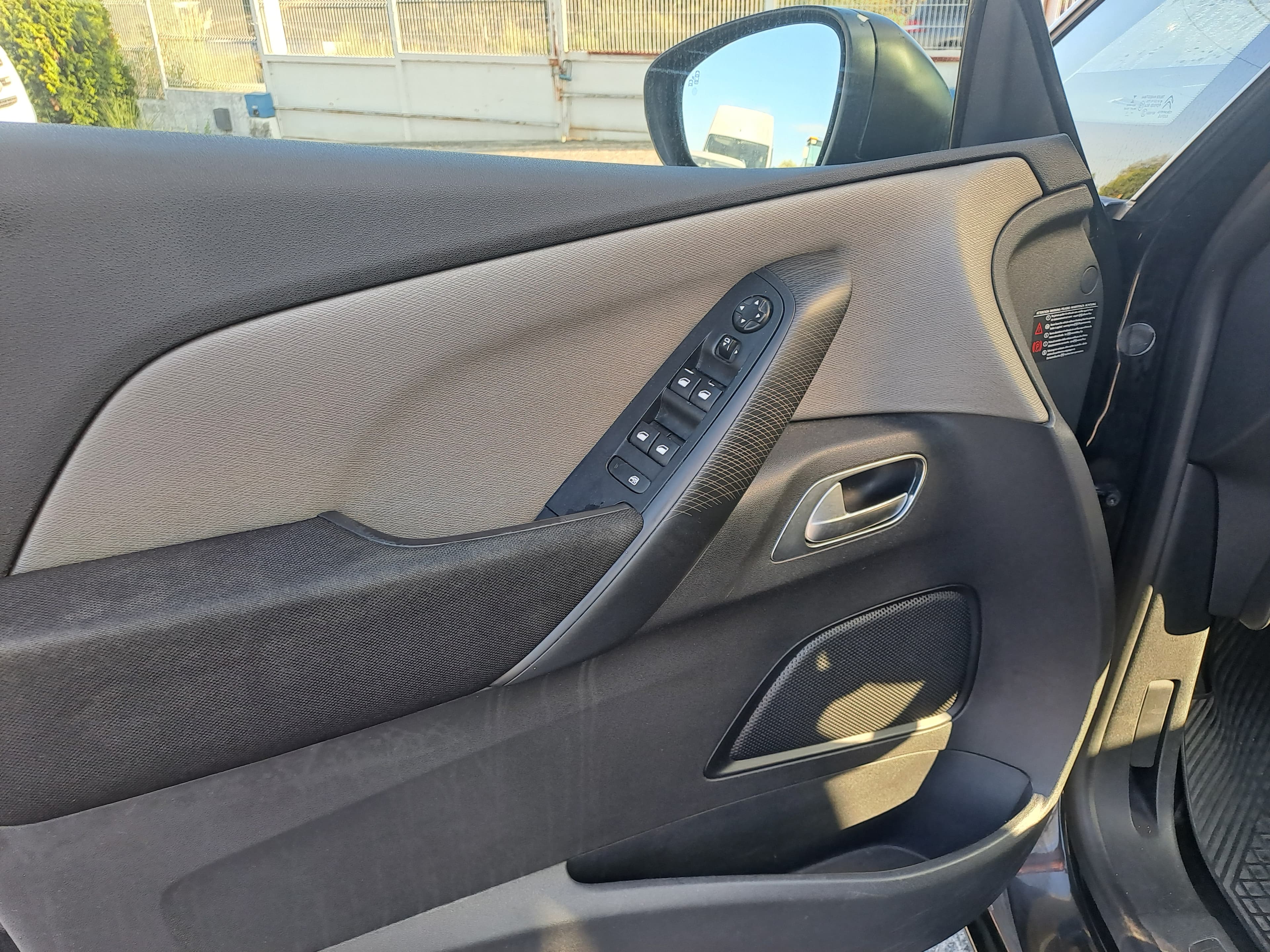 Citroën C4 Picasso · Ano 2013 — imagen 22