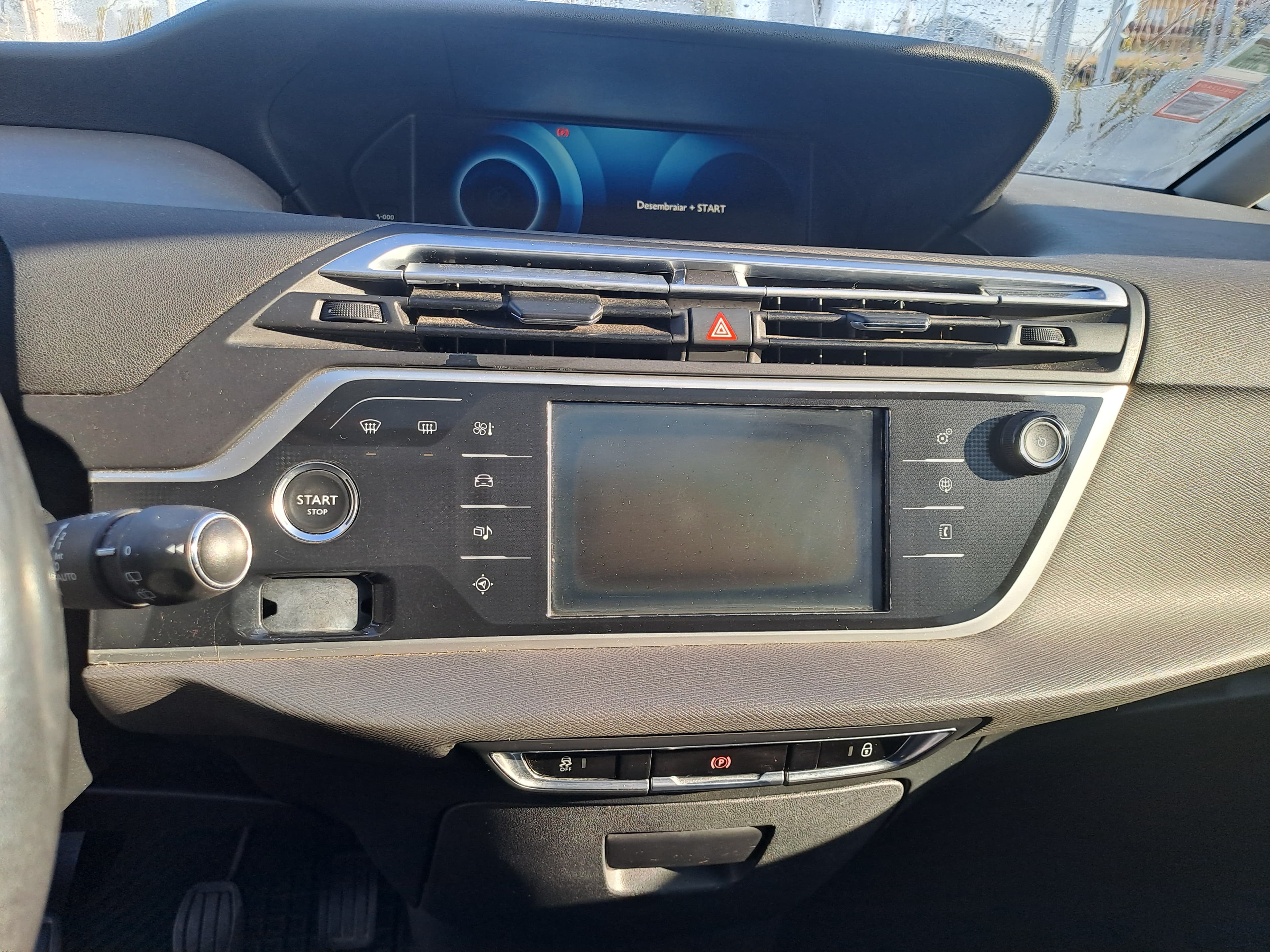 Citroën C4 Picasso · Ano 2013 — imagen 27