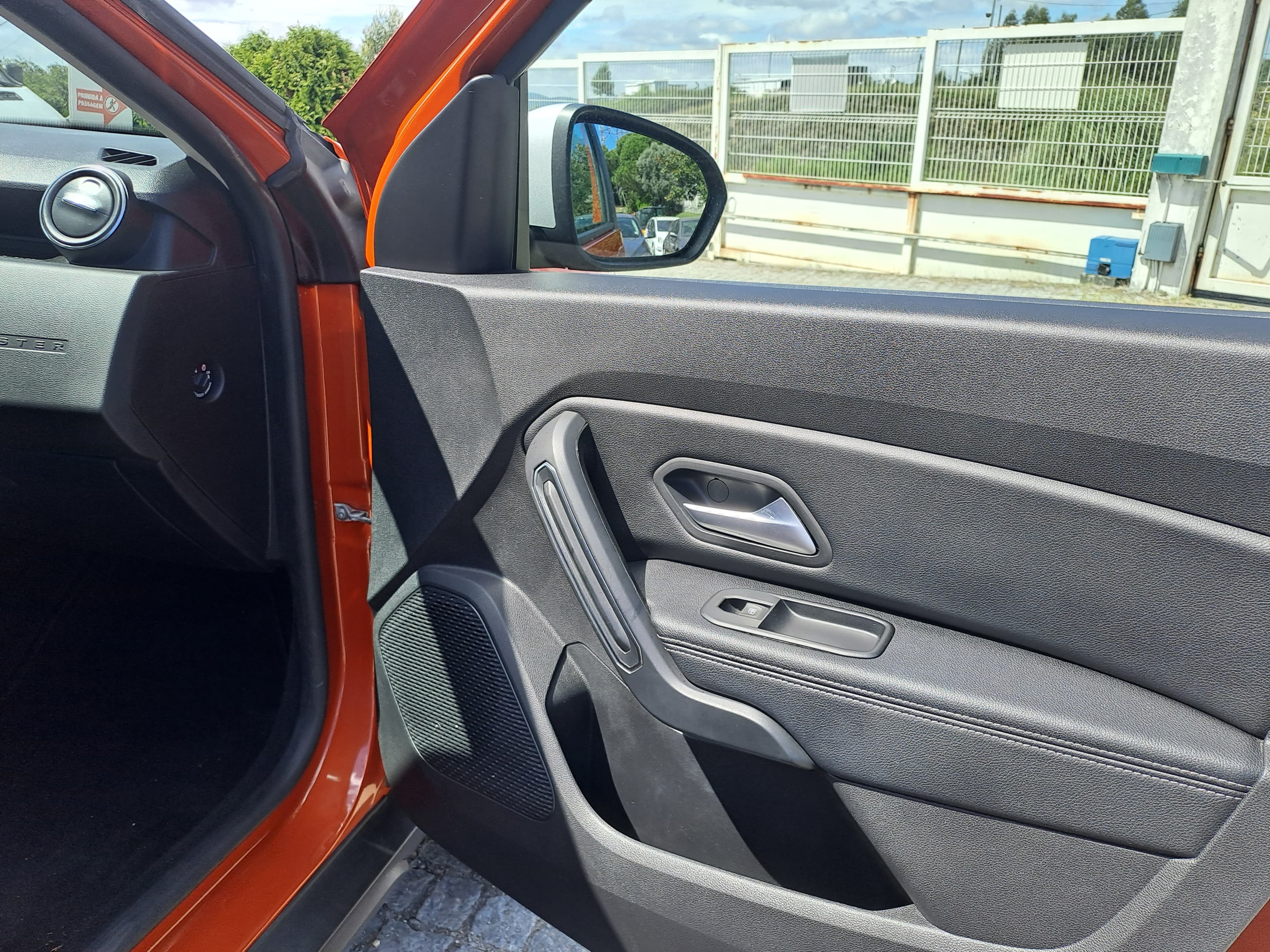 Dacia Duster · Ano 2021 — imagem 18