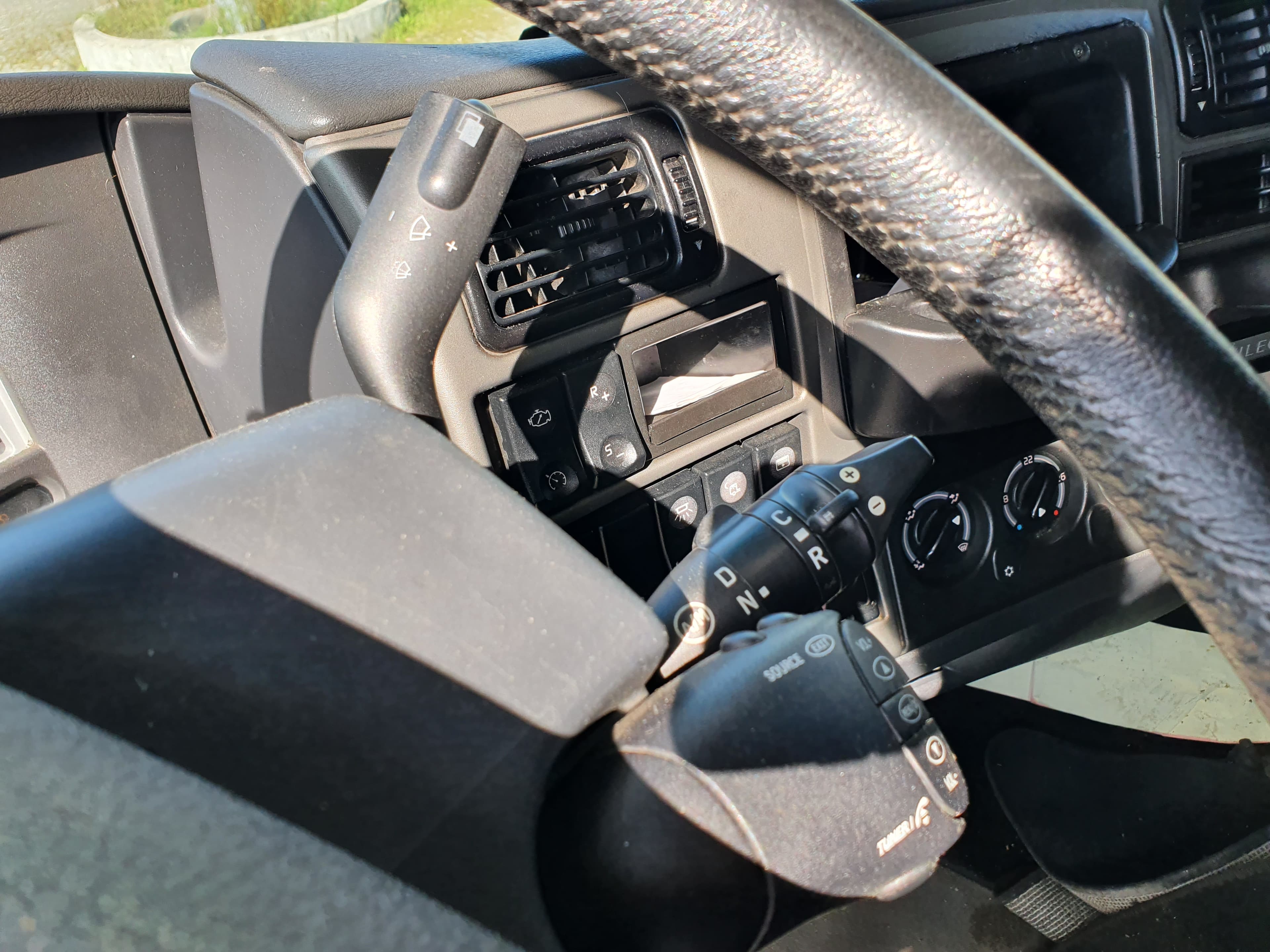 Renault Magnum 4x2 · Ano 2010 — imagem 23