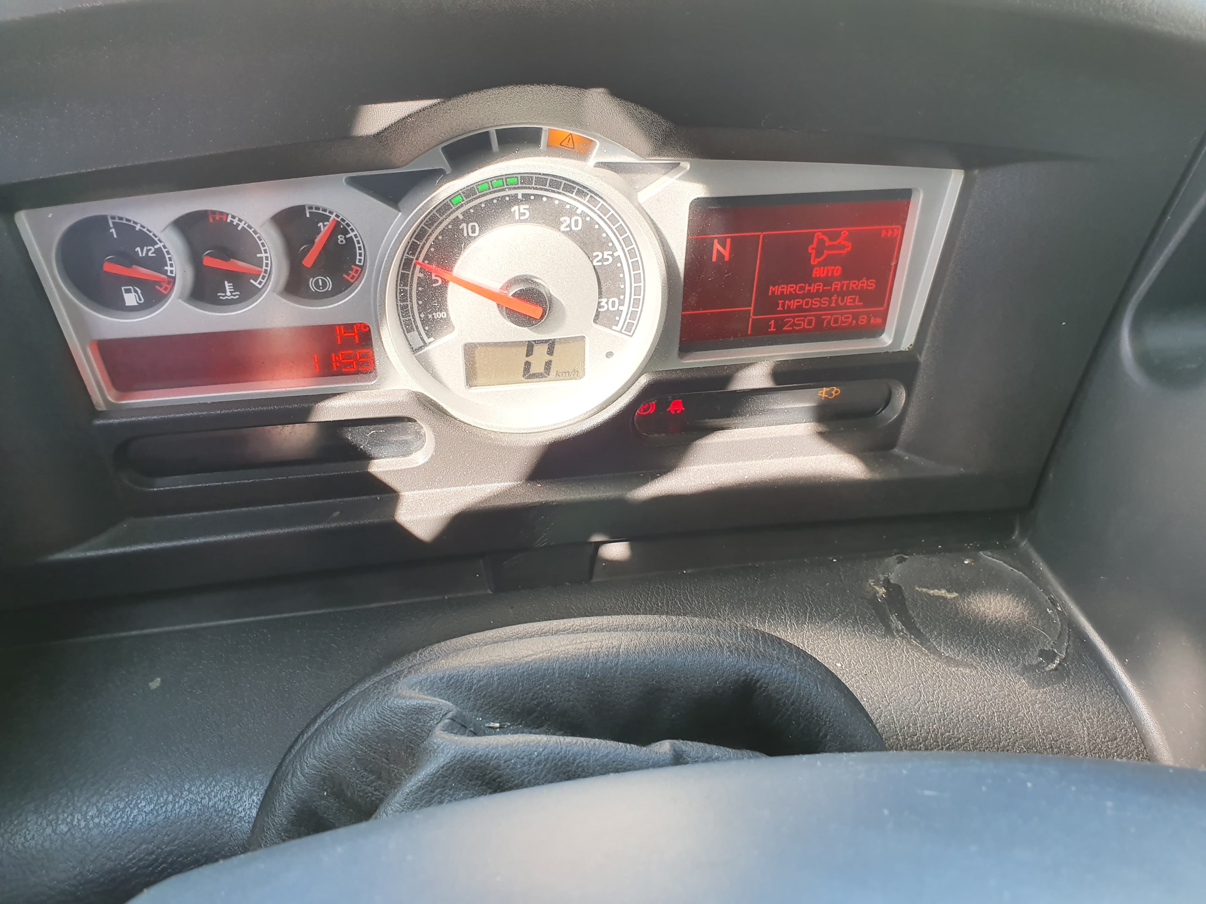 Renault Magnum 4x2 · Ano 2010 — imagem 22