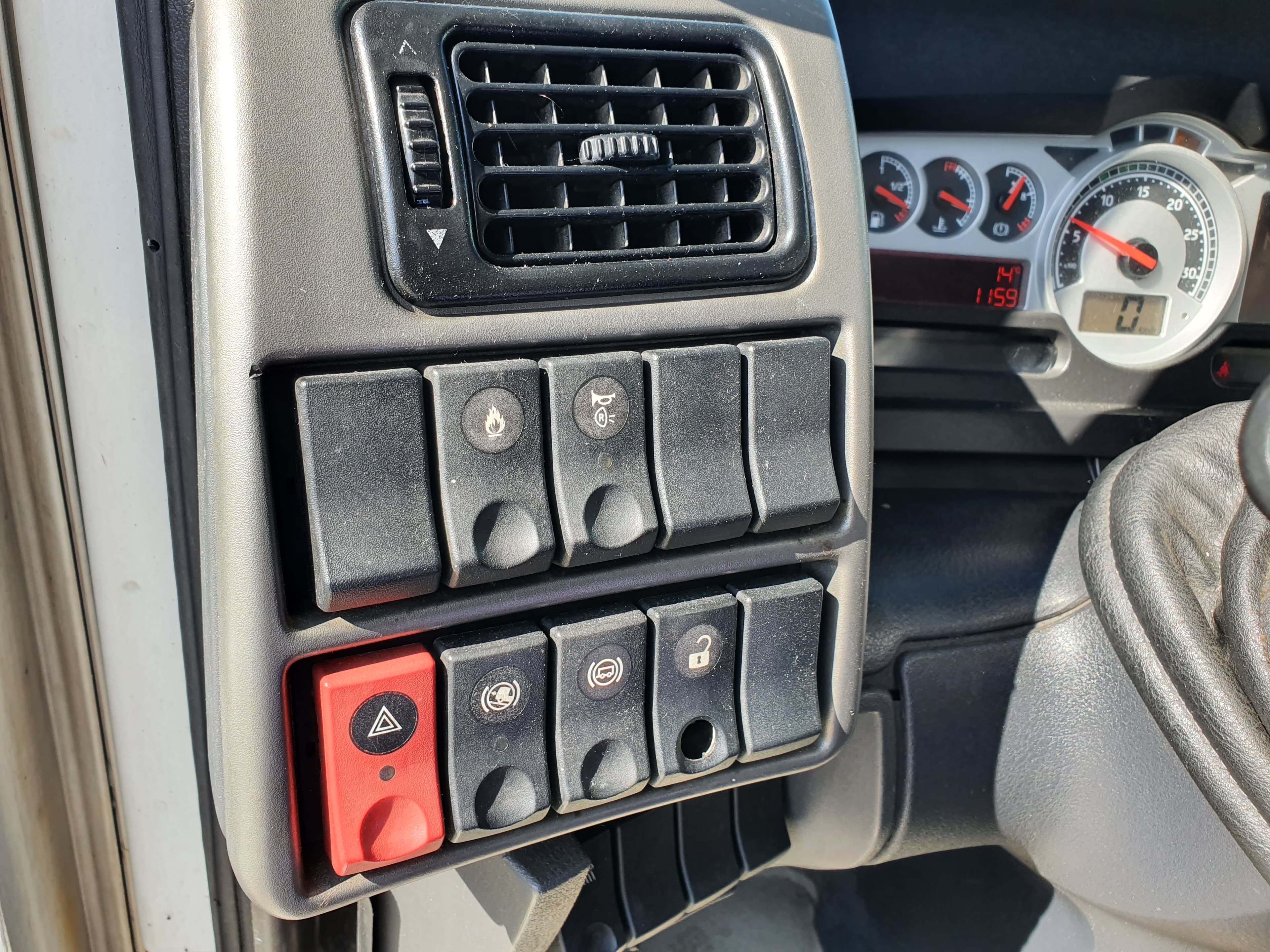 Renault Magnum 4x2 · Ano 2010 — imagem 25