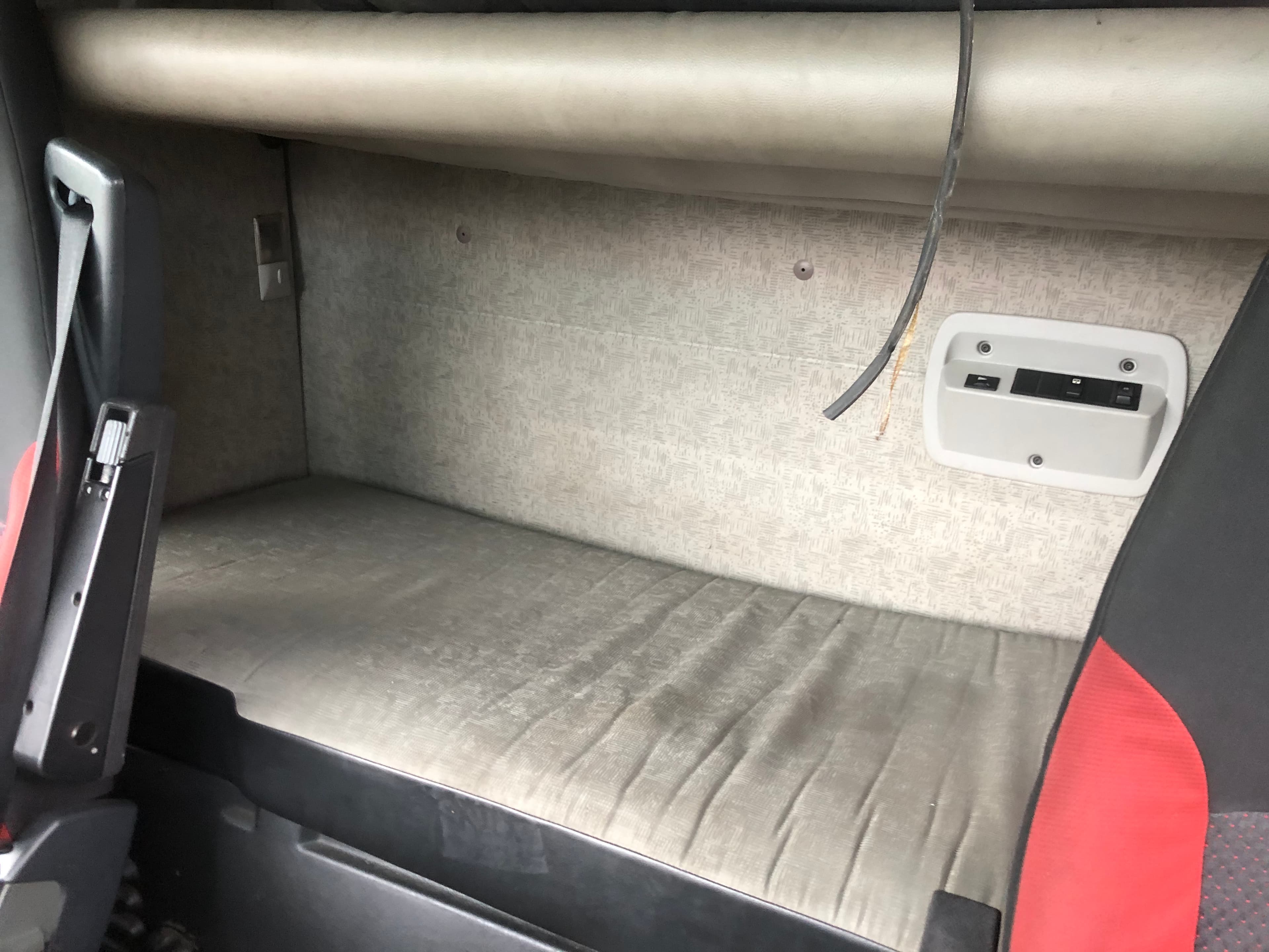 Renault Magnum 4x2 · Ano 2010 — imagem 12