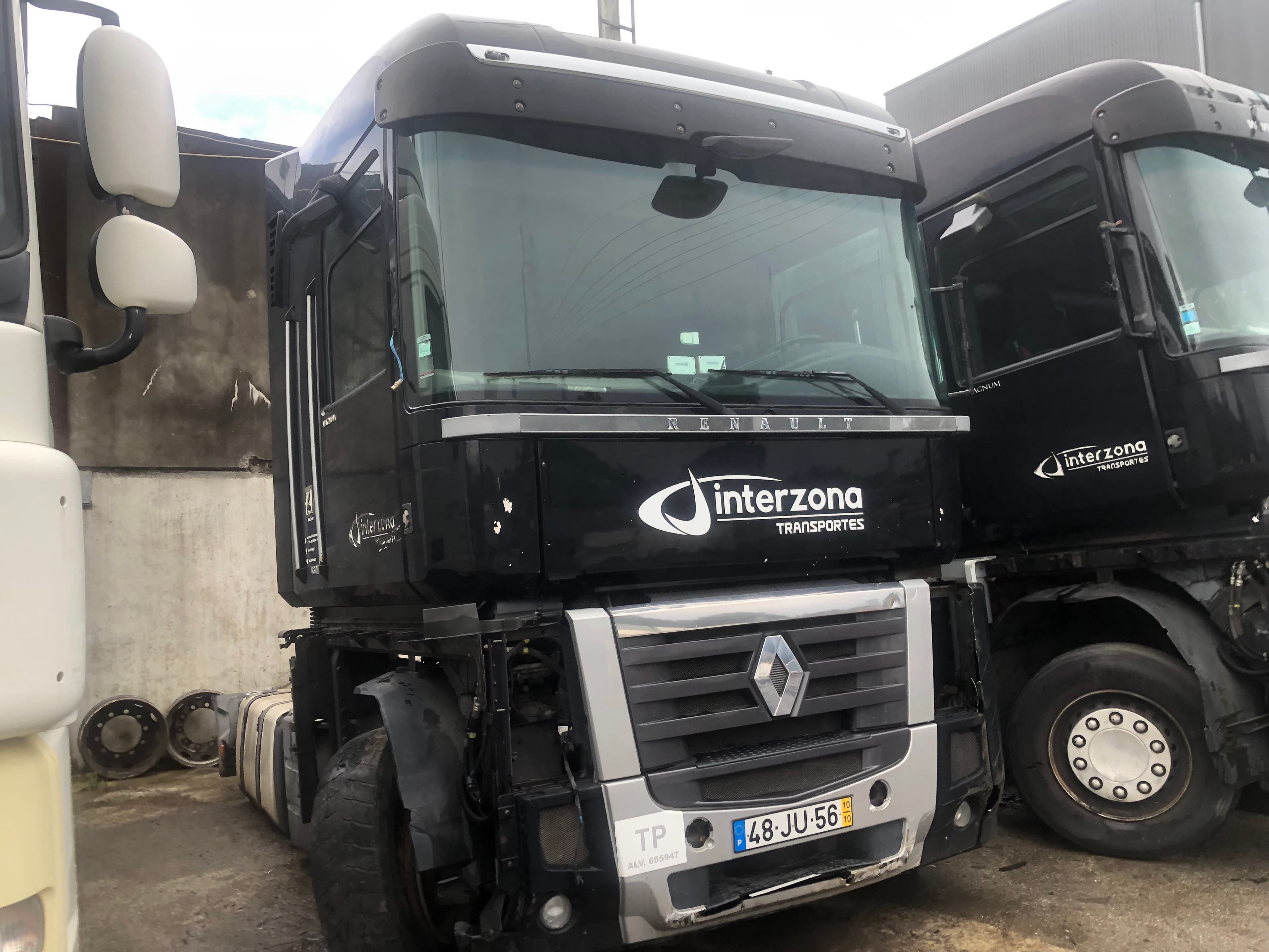 Renault Magnum 4x2 · Ano 2010 — imagen 1