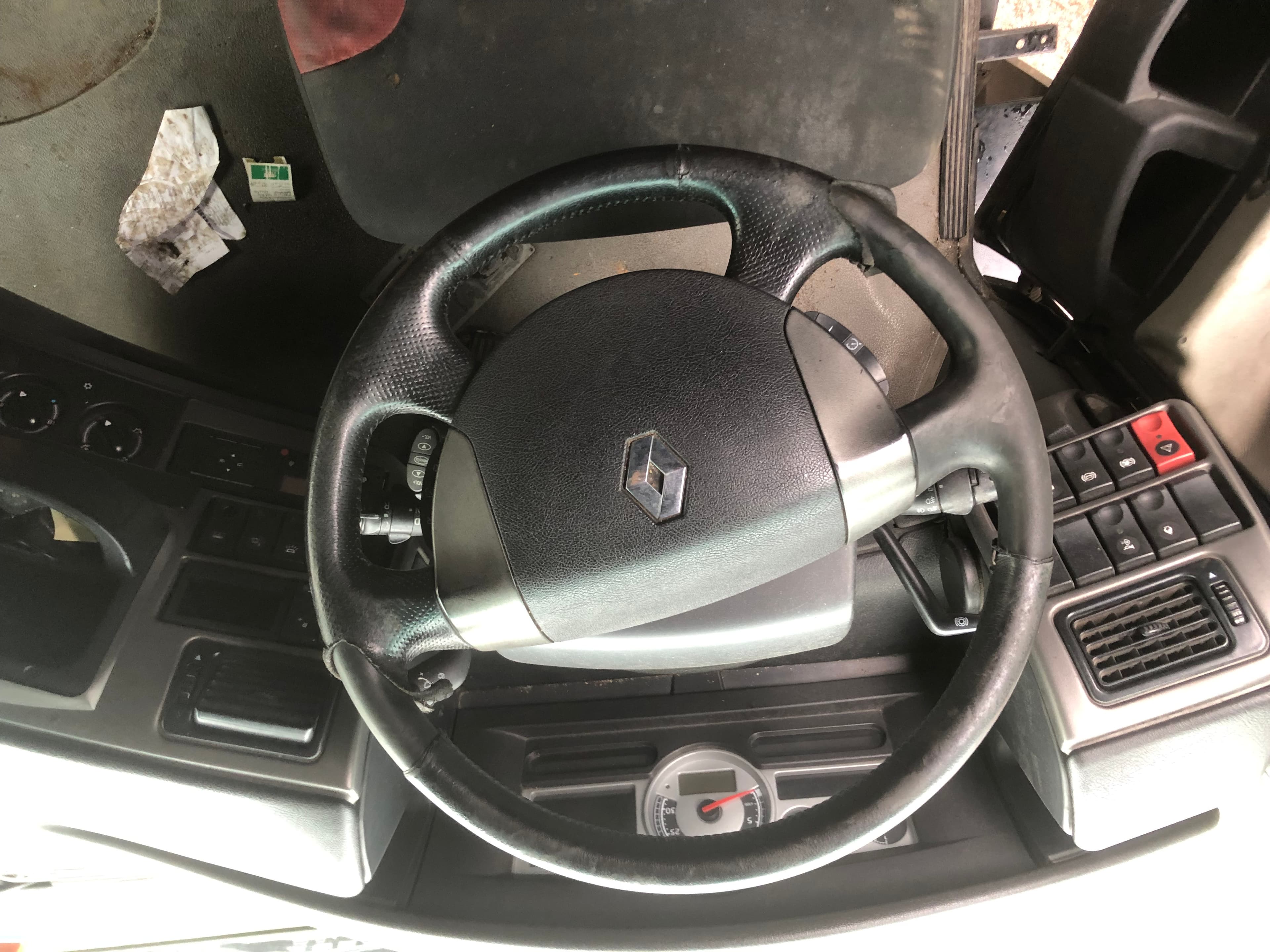 Renault Magnum 4x2 · Ano 2010 — imagen 20
