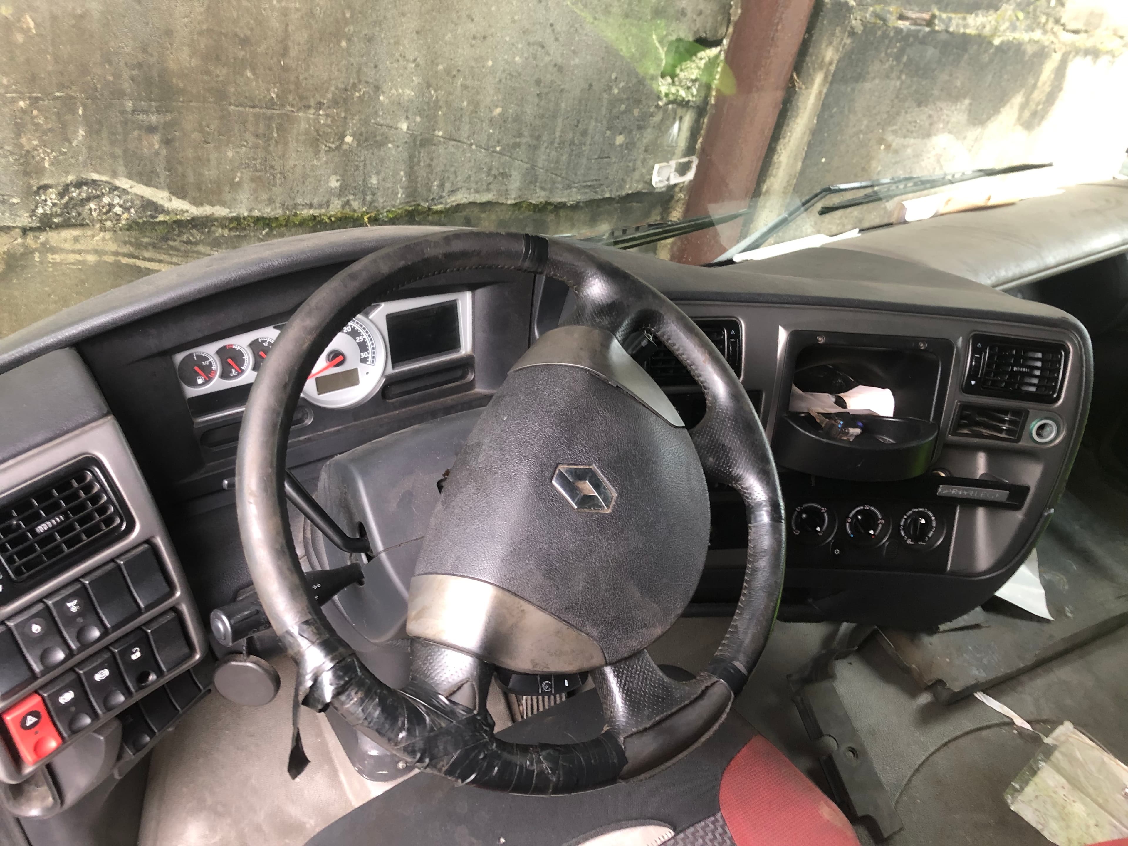 Renault Magnum 4x2 · Ano 2010 — imagen 10
