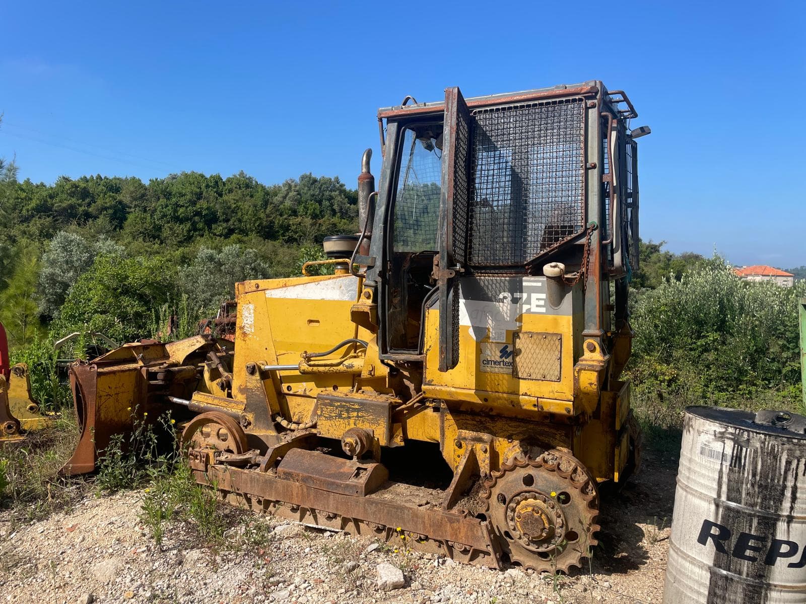 Bulldozer Komatsu D37E — imagen 3