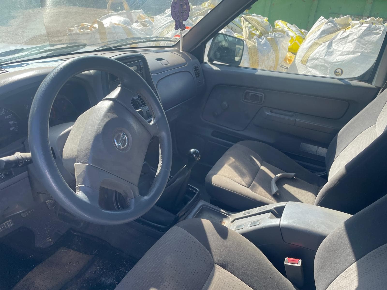 Nissan Pick up 2.5 DI · Ano 2005 — imagem 4