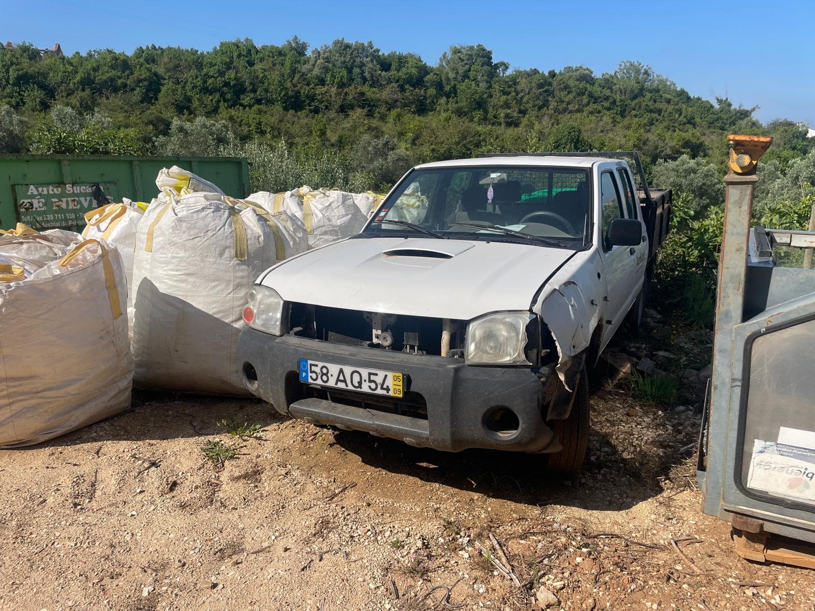 Nissan Pick up 2.5 DI · Ano 2005 — imagem 2