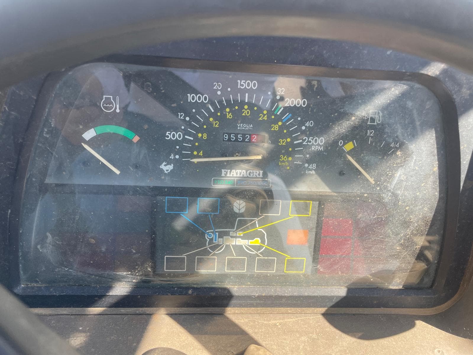 Trator Agrícola Fiat F100 DT · Ano 1993 — imagen 9