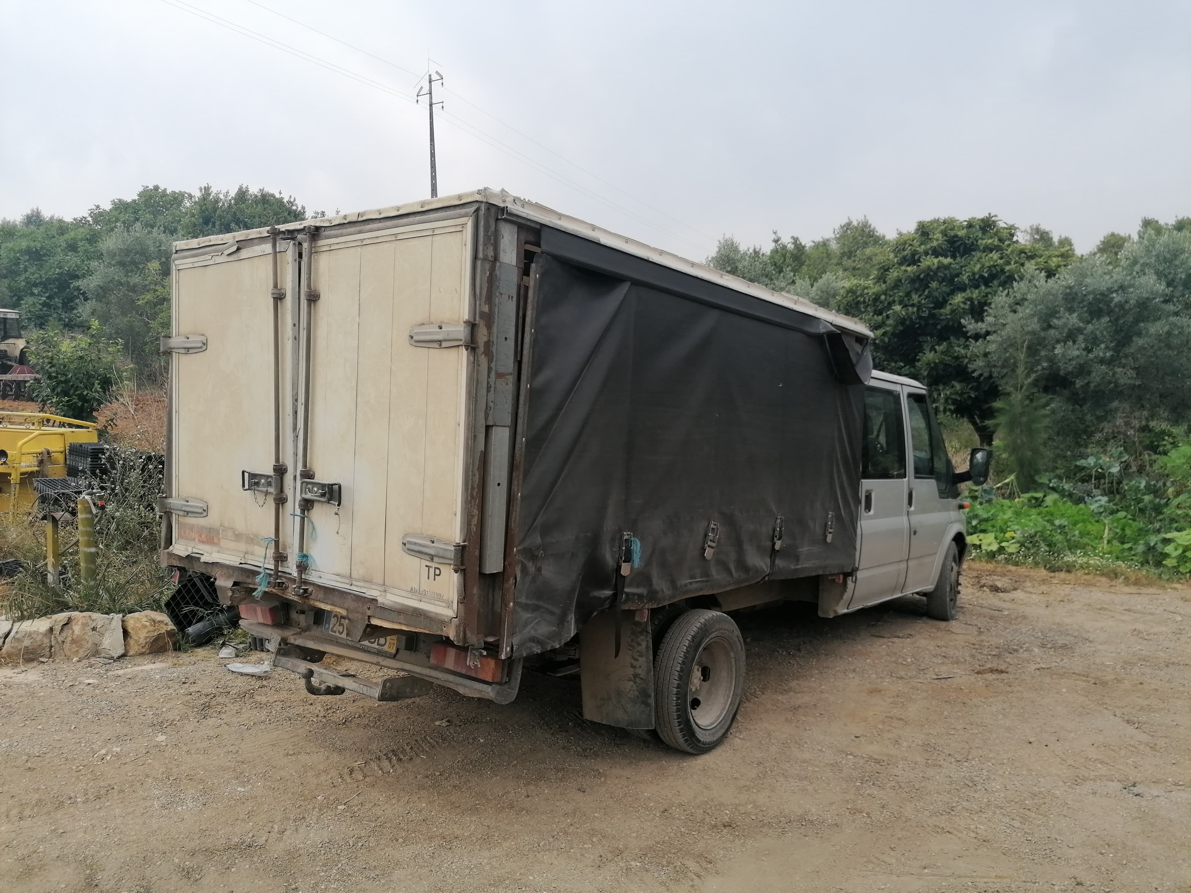 Ford Transit 2.4 DI · Año 2001 — imagen 2