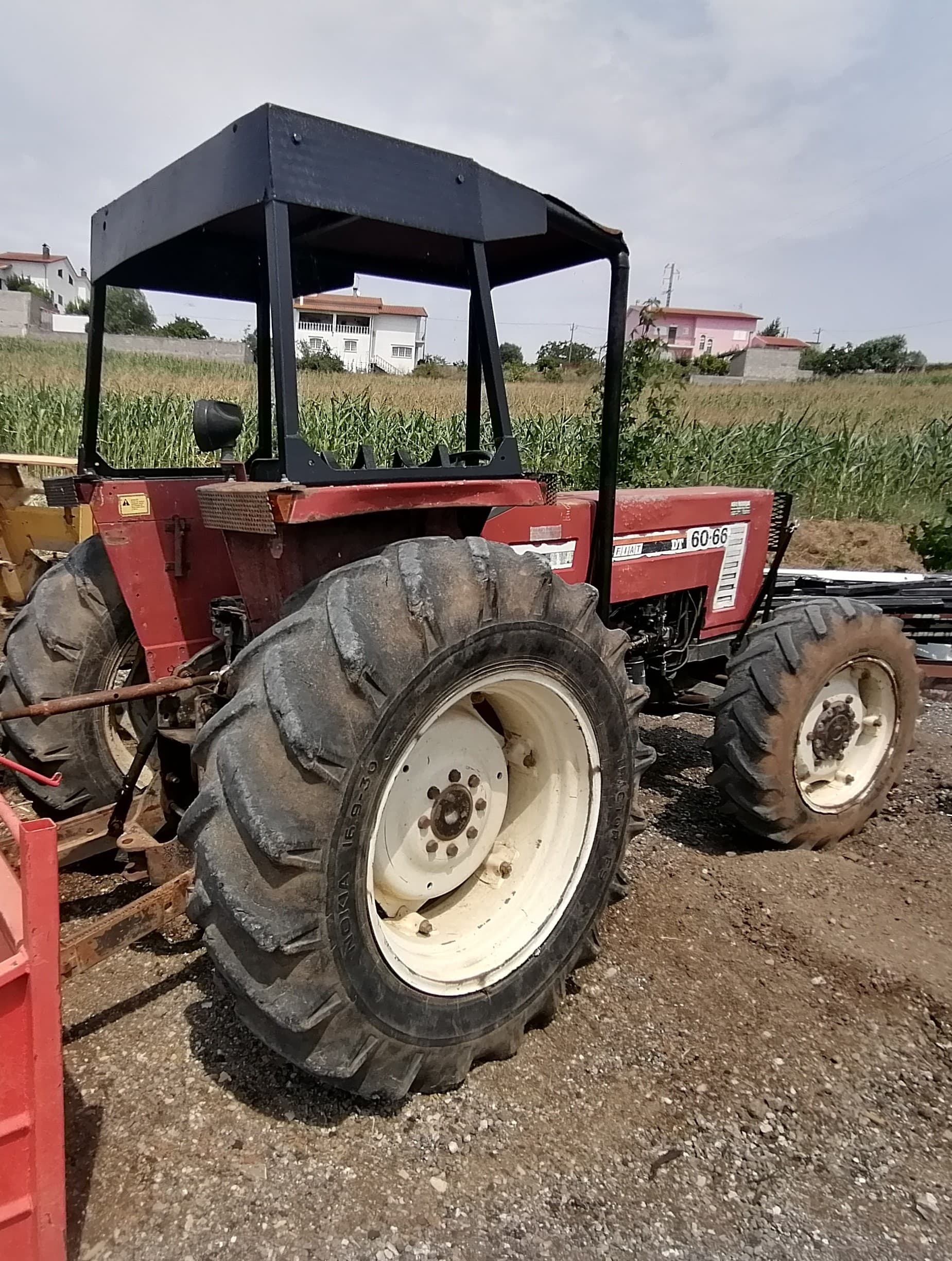 Trator Agrícola Fiat · Ano 1992 — image 2