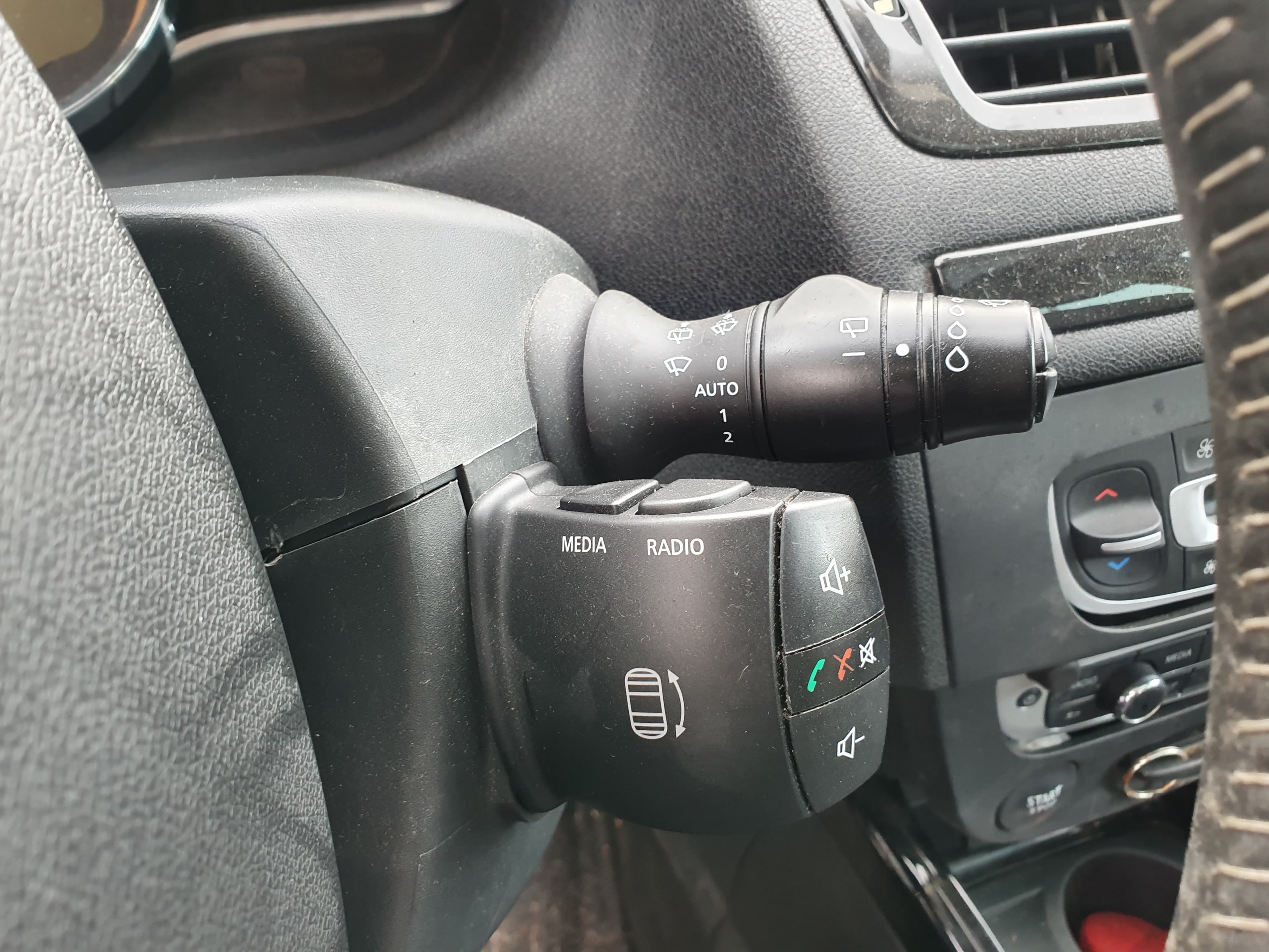 Renault Mégane · Ano 2012 — imagem 30