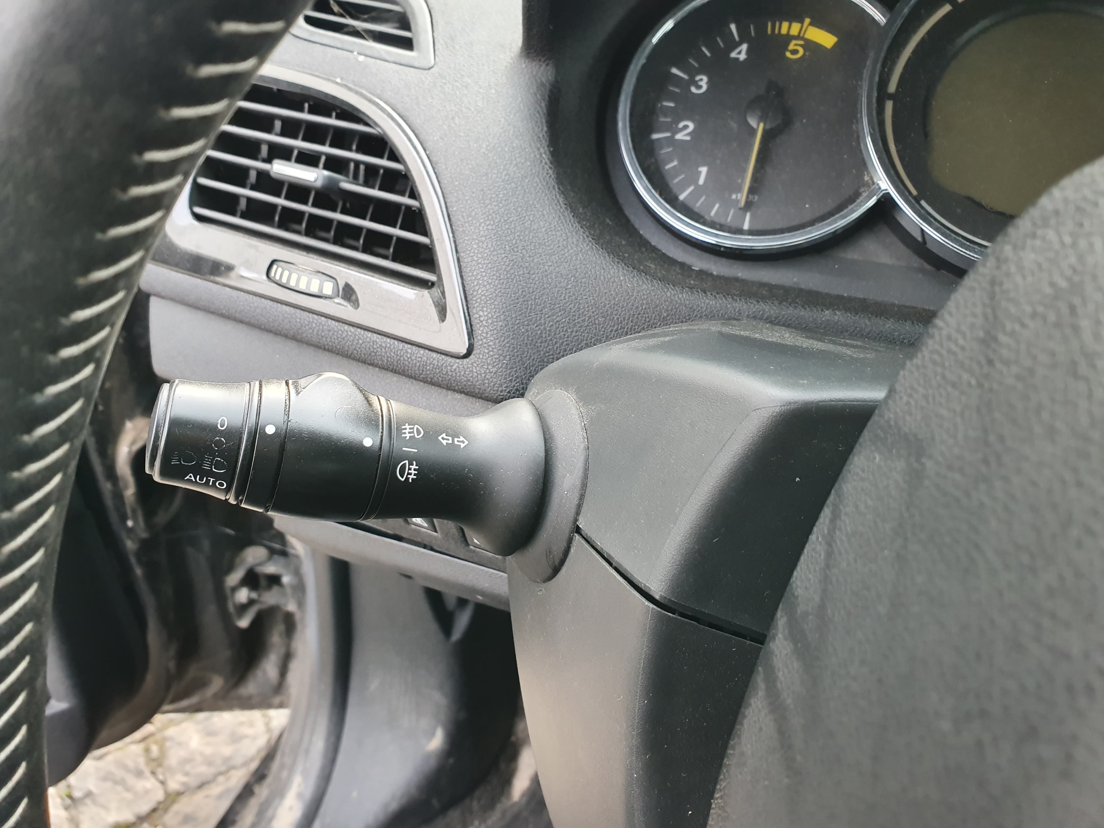 Renault Mégane · Ano 2012 — imagem 29