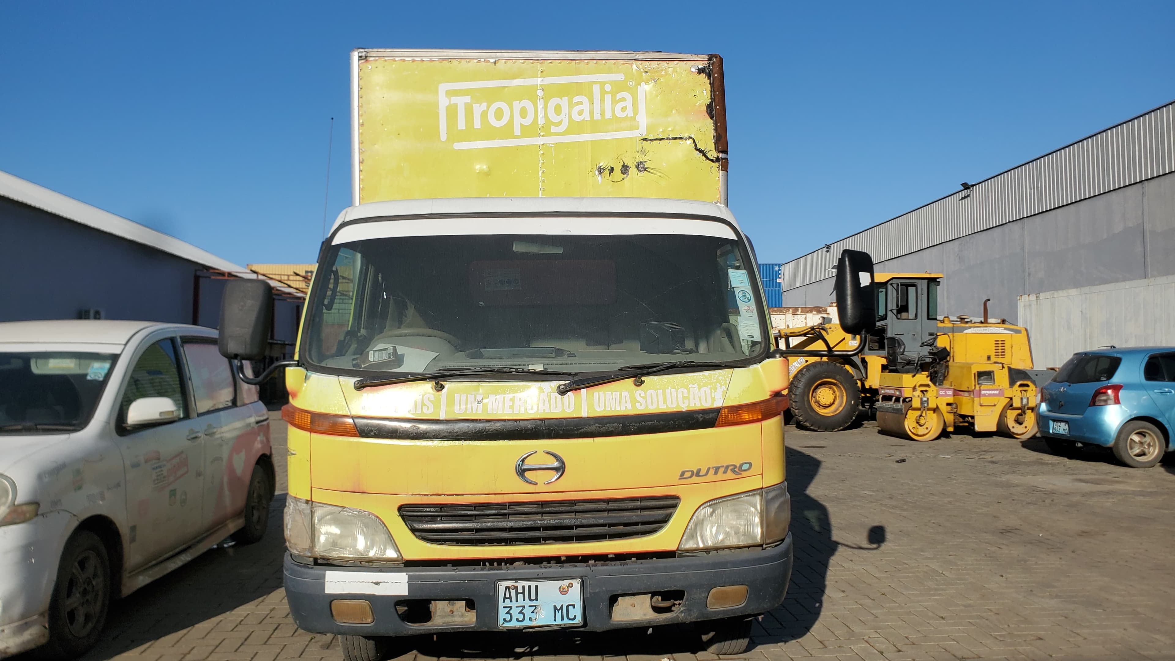 Hino Dutro — image 9