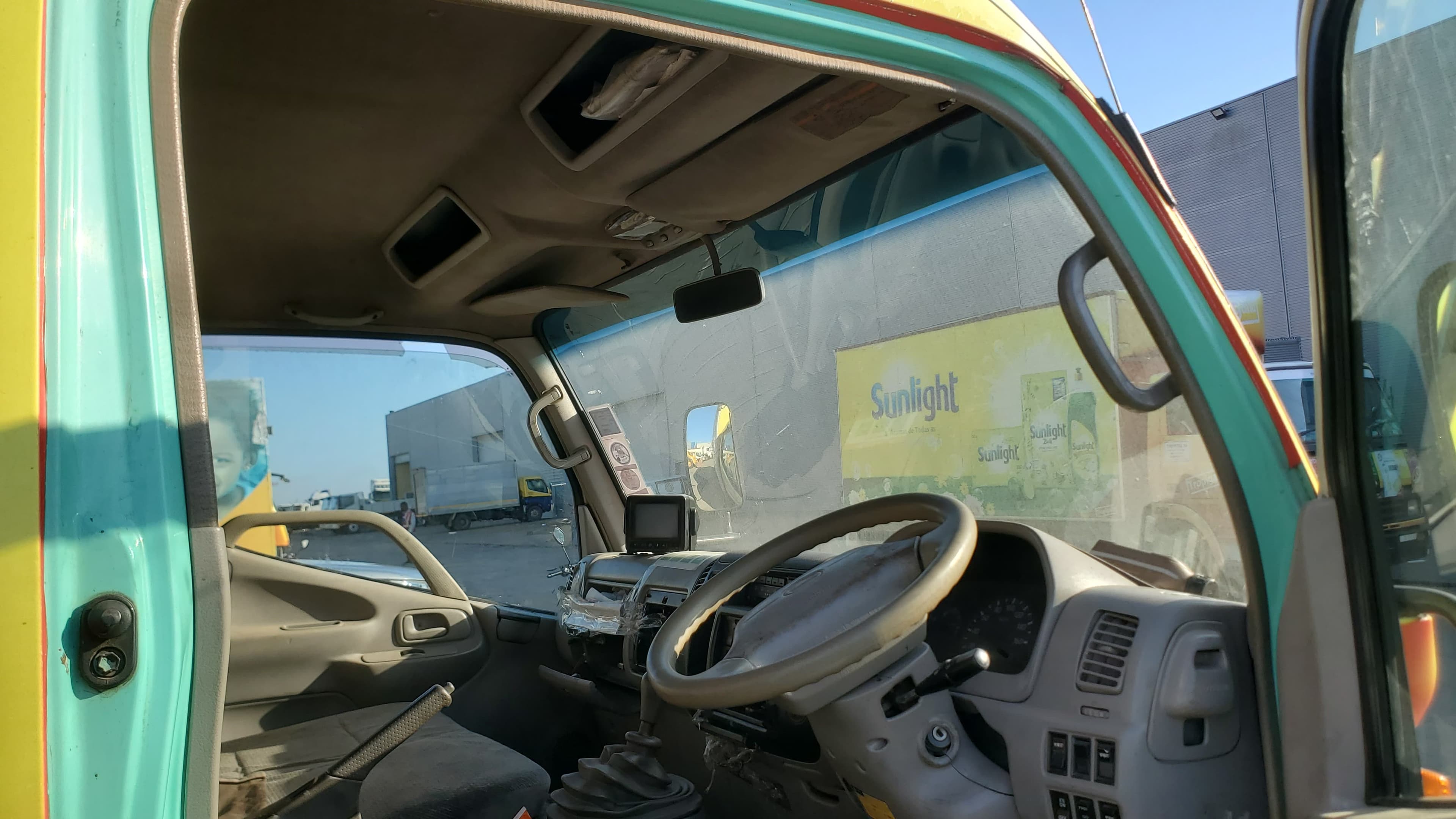 Hino Dutro — image 3