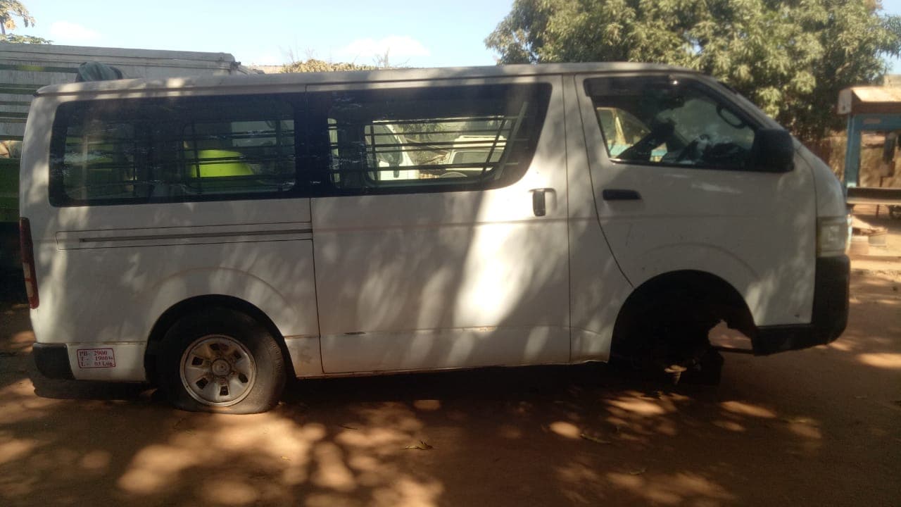 Toyota Hiace — imagem 4