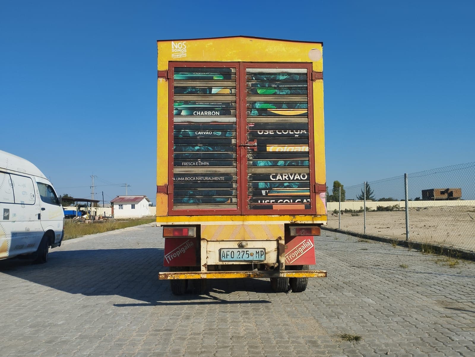 Viatura marca Mitsubishi Fuso — imagen 8