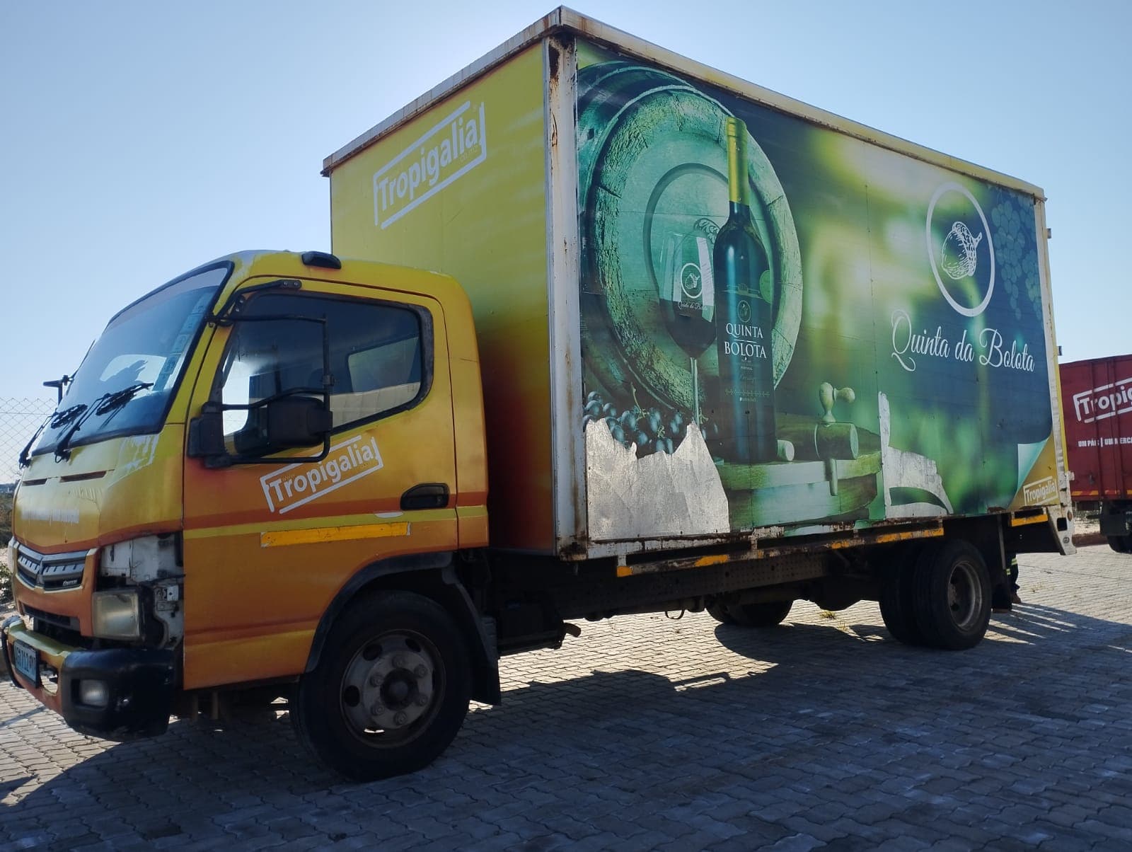 Viatura marca Mitsubishi Canter — imagen 10