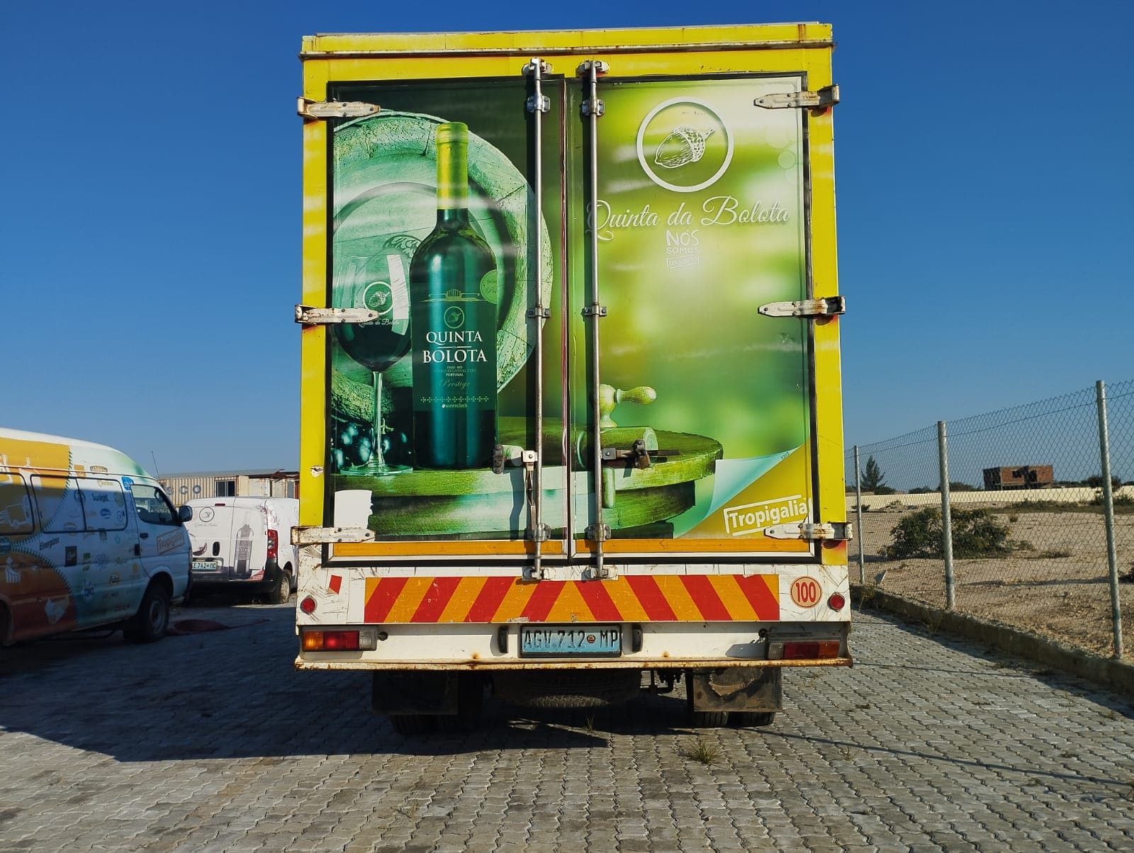 Viatura marca Mitsubishi Canter — imagen 7