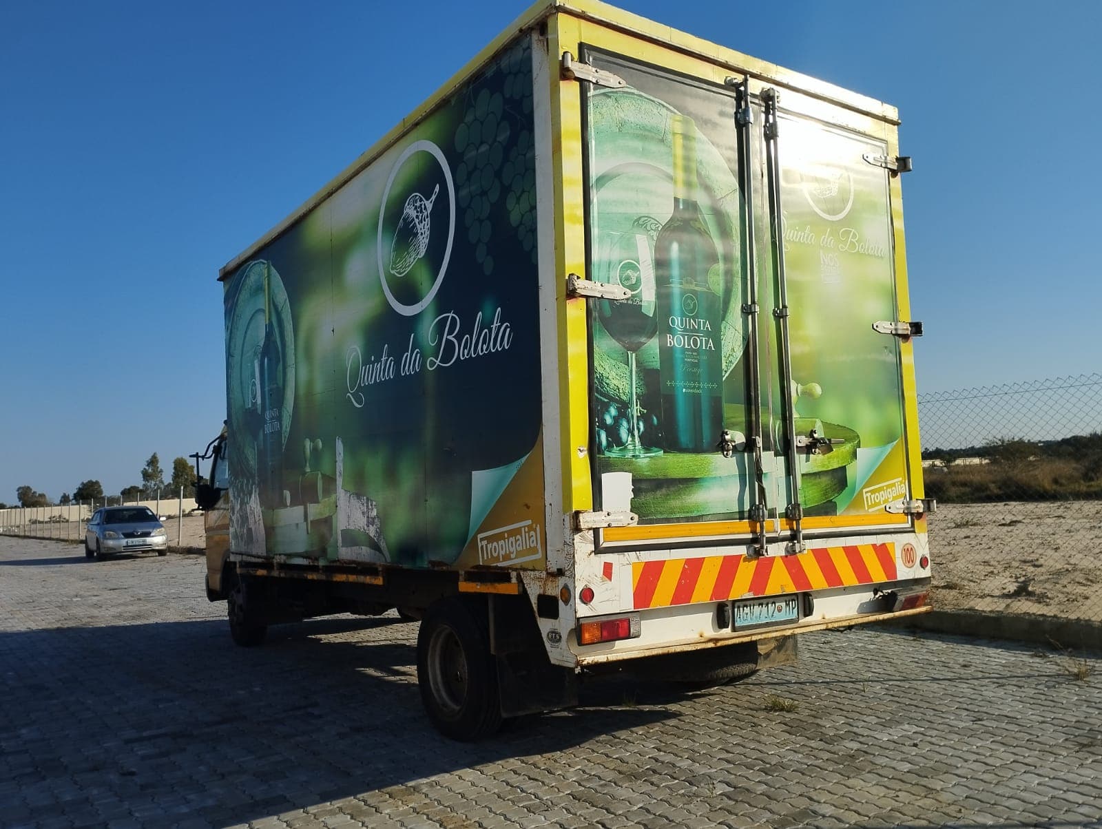 Viatura marca Mitsubishi Canter — imagen 6