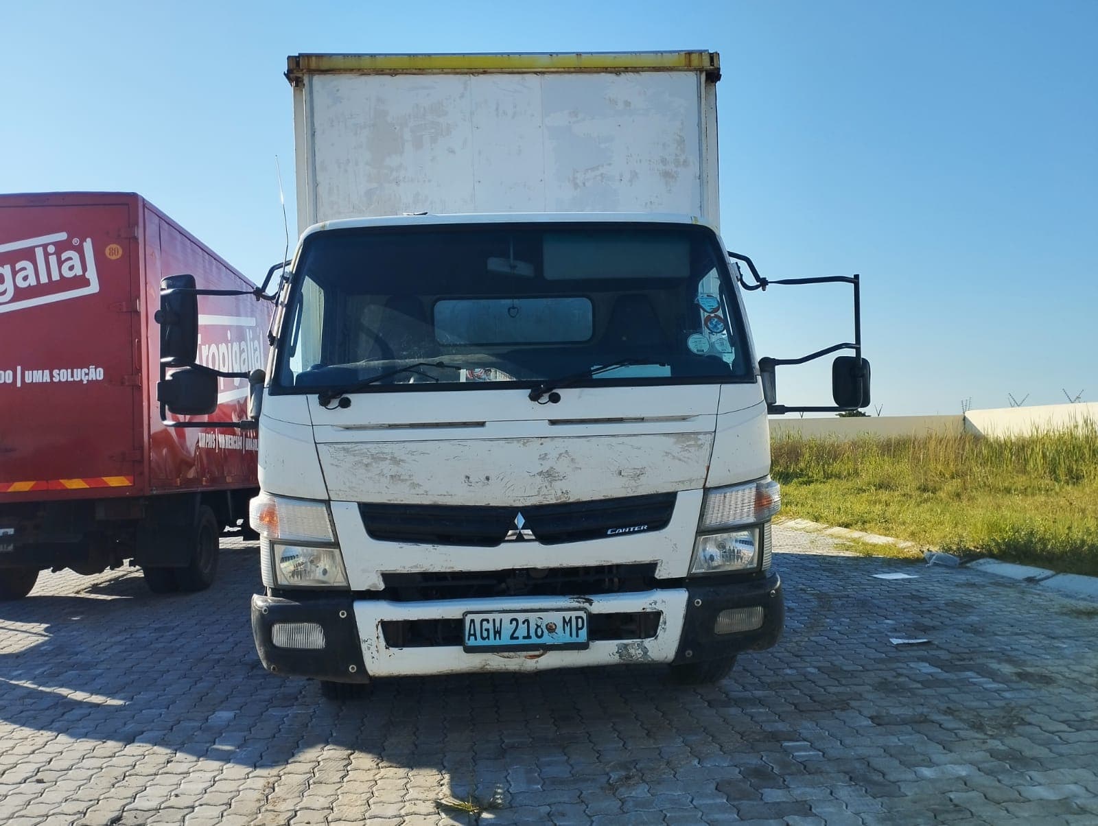 Viatura marca Mitsubishi Fuso — imagen 10