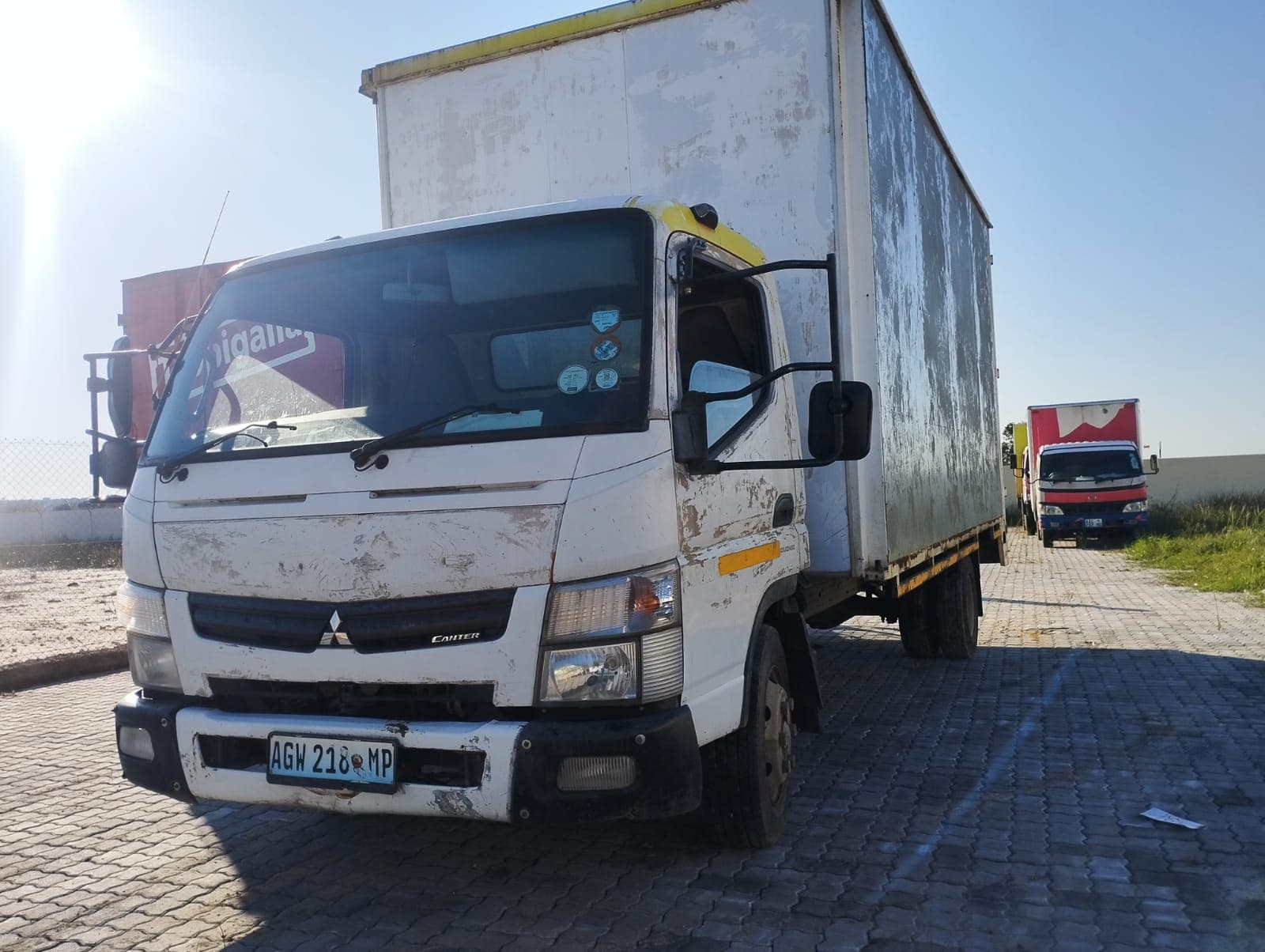 Viatura marca Mitsubishi Fuso — imagen 8