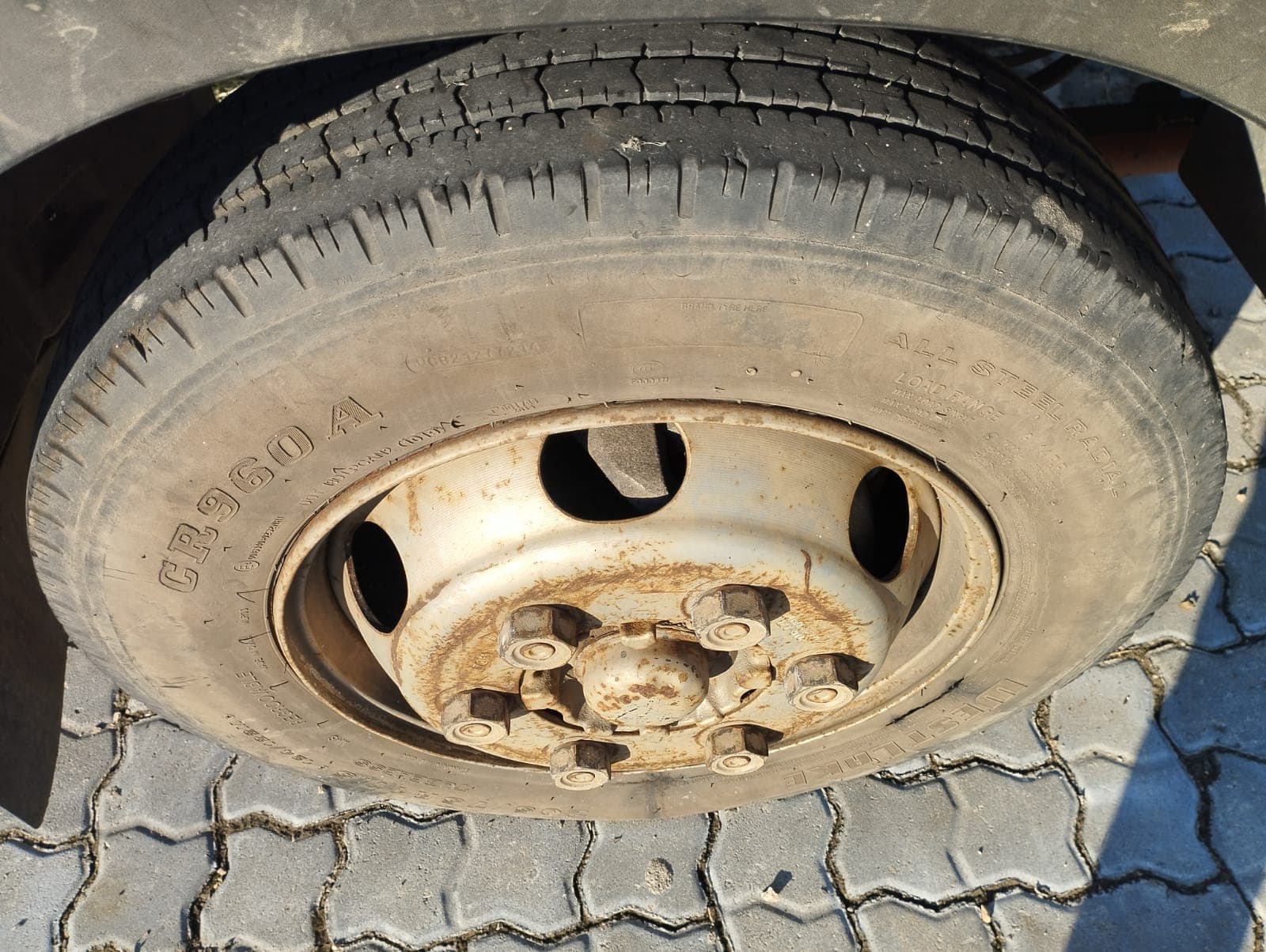 Viatura marca Toyota Dutro — imagen 4