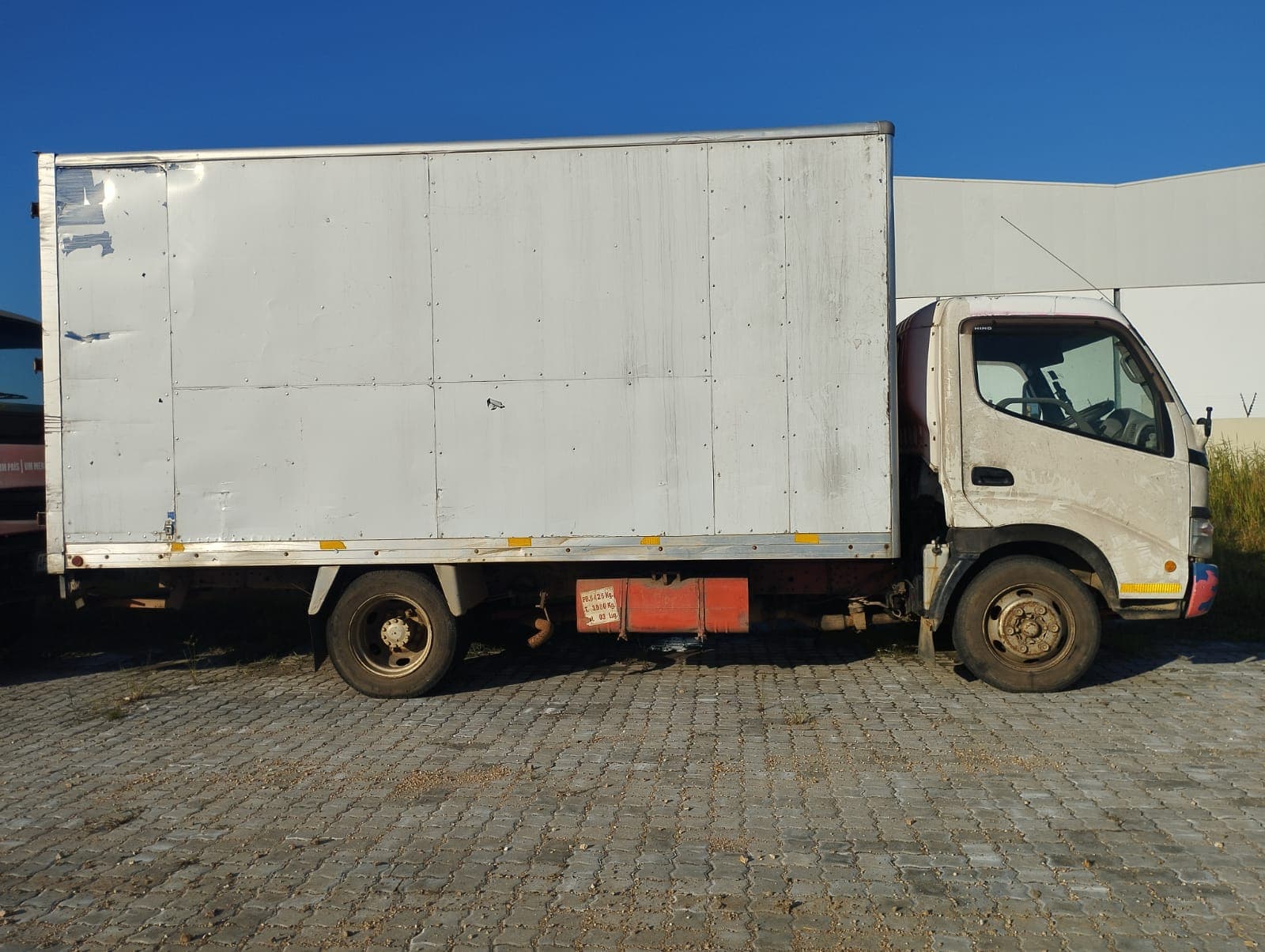 Viatura marca Toyota Dutro — imagen 8