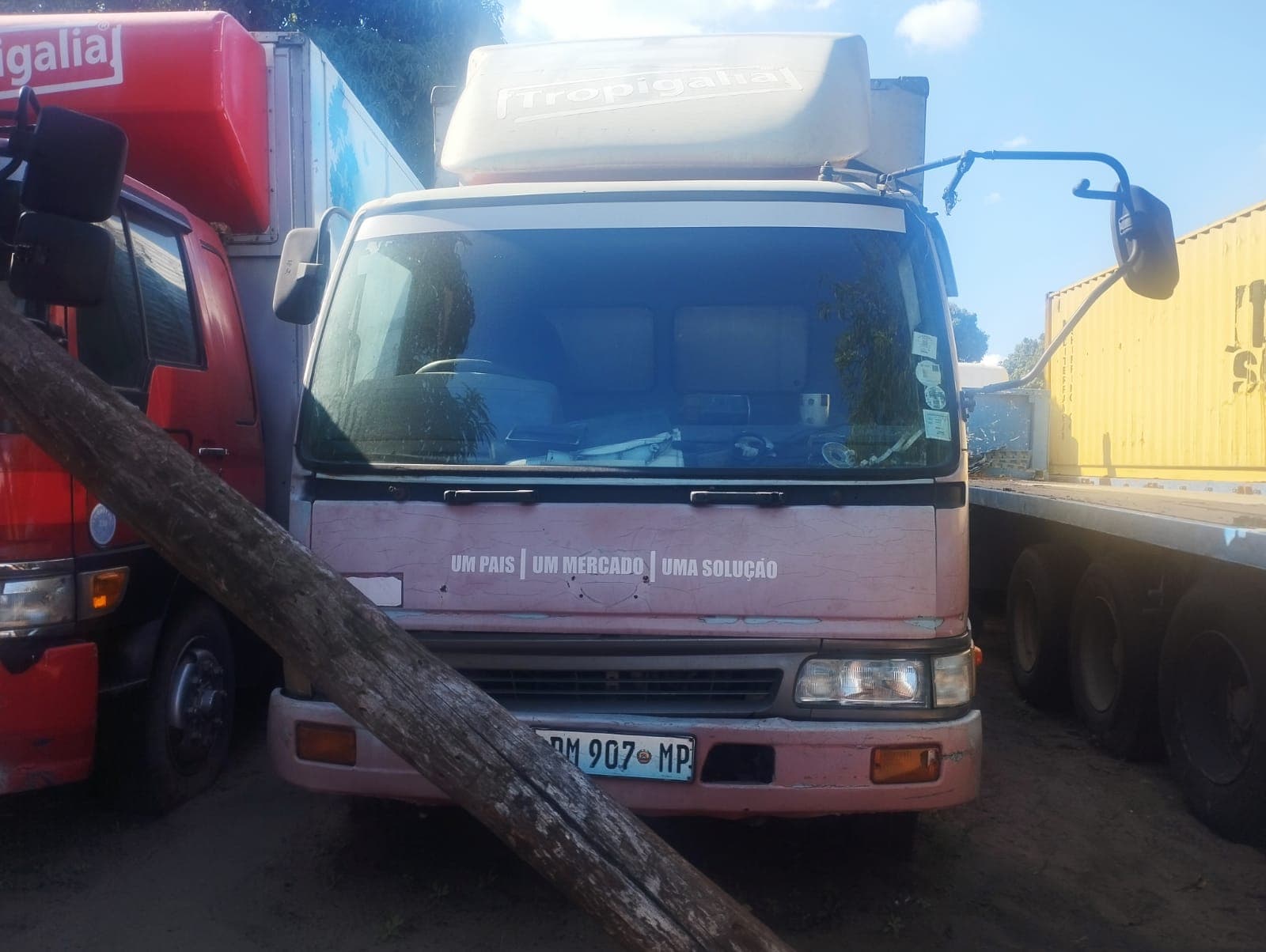 Viatura marca Toyota Hino Rager — imagen 1