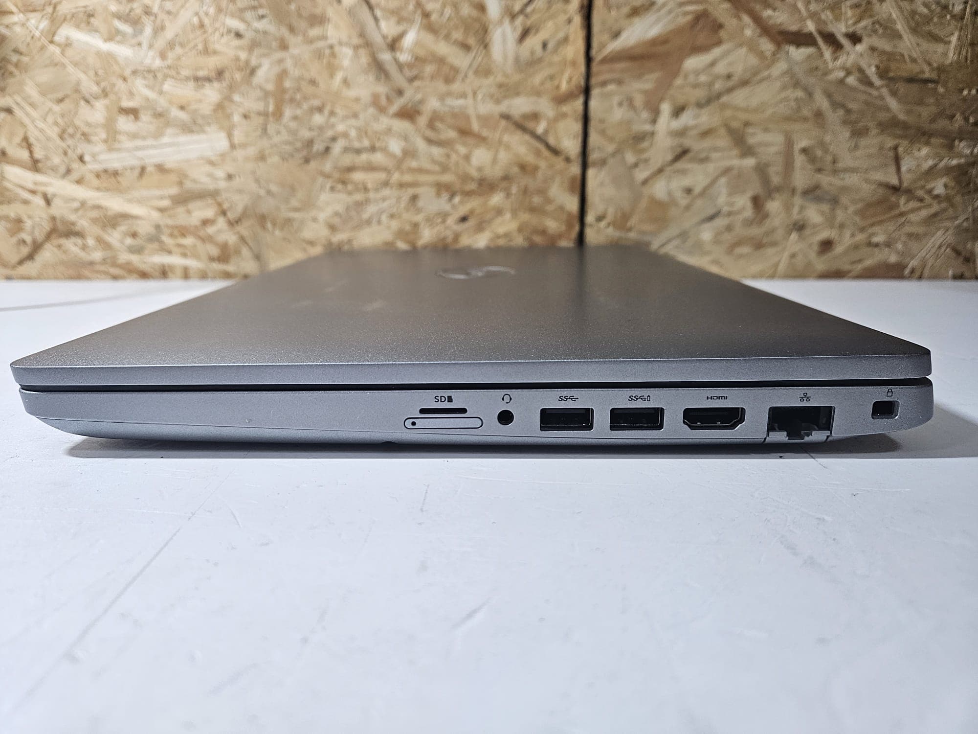 Portátil Dell Precision 3551 — imagen 9