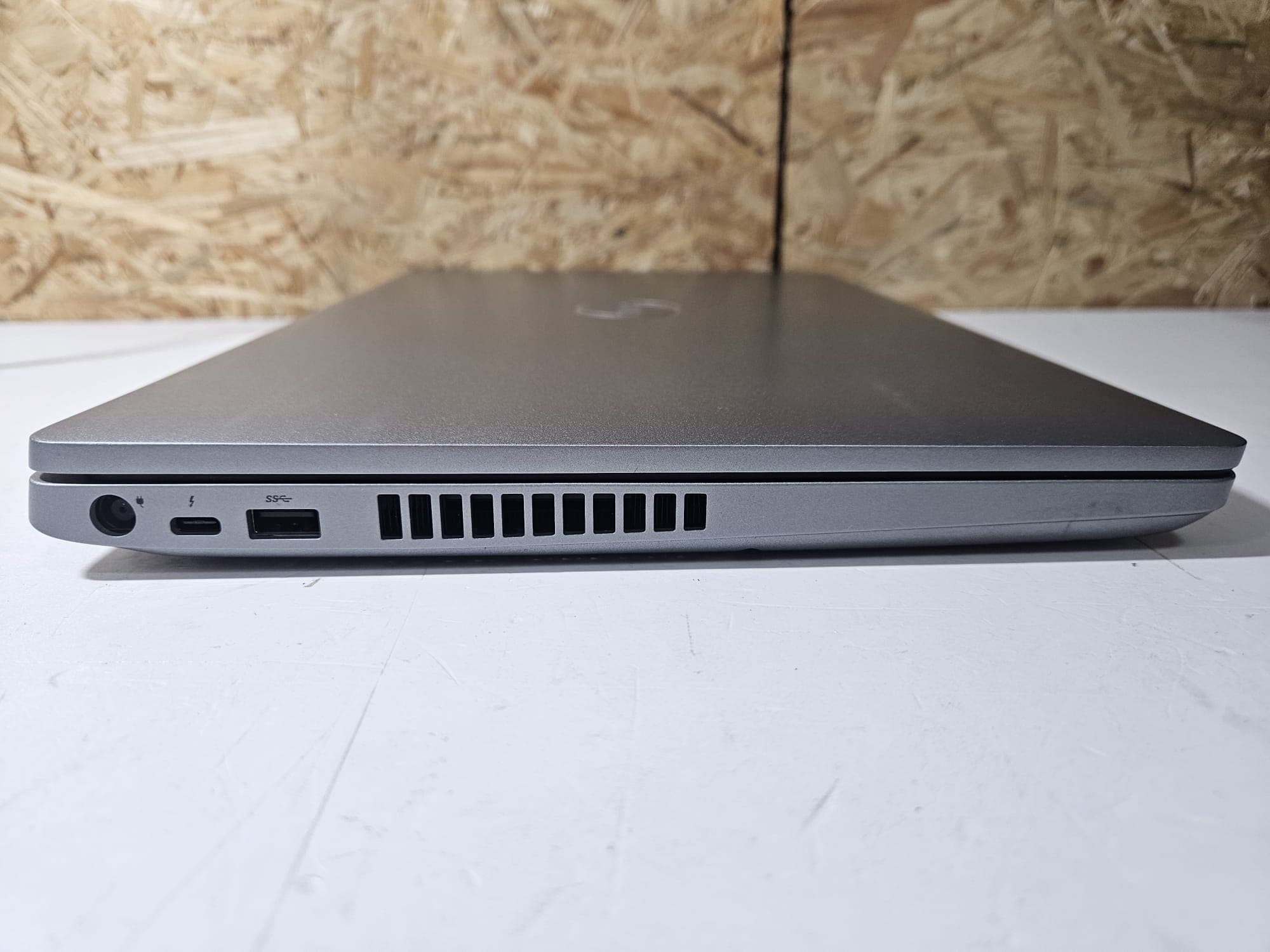 Portátil Dell Precision 3551 — imagen 8