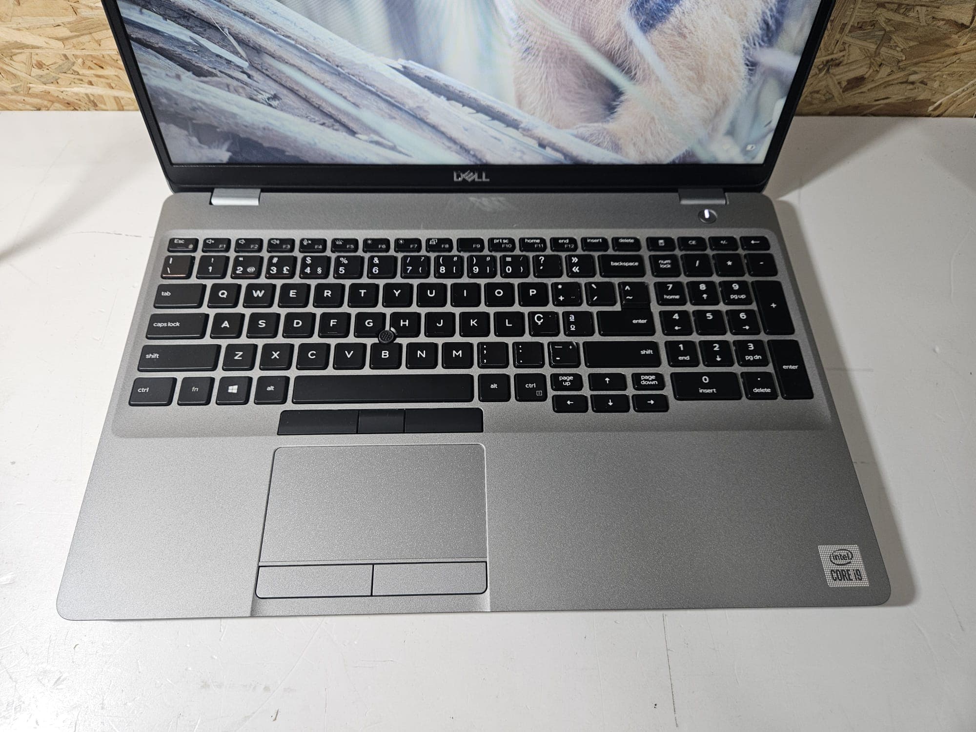 Portátil Dell Precision 3551 — imagen 5