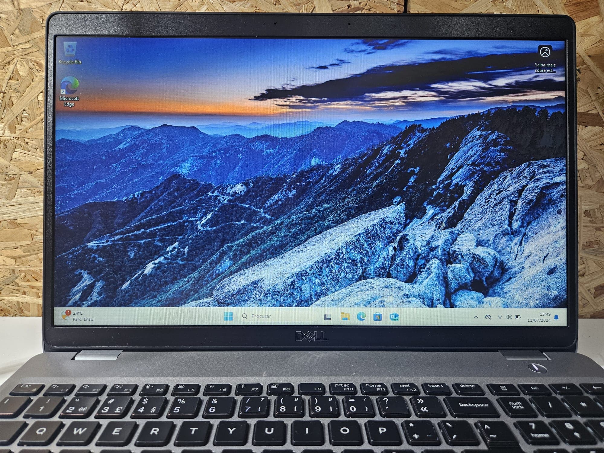 Portátil Dell Precision 3551 — imagen 2