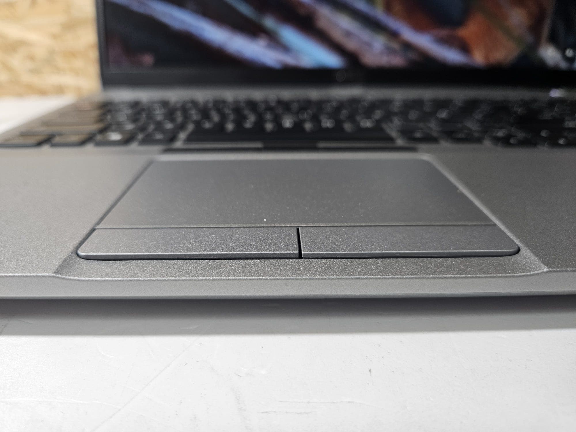 Portátil Dell Precision 3551 — imagen 4