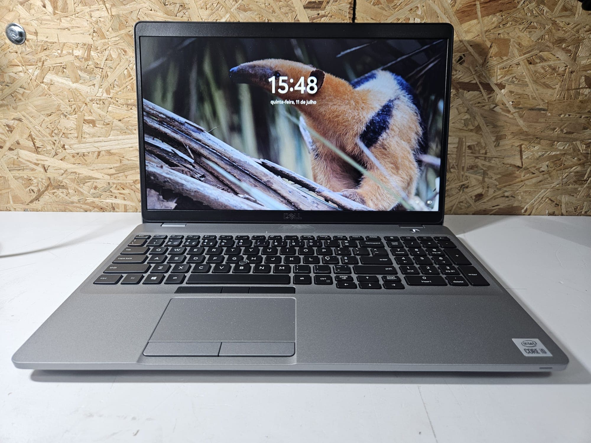 Portátil Dell Precision 3551 — imagen 3