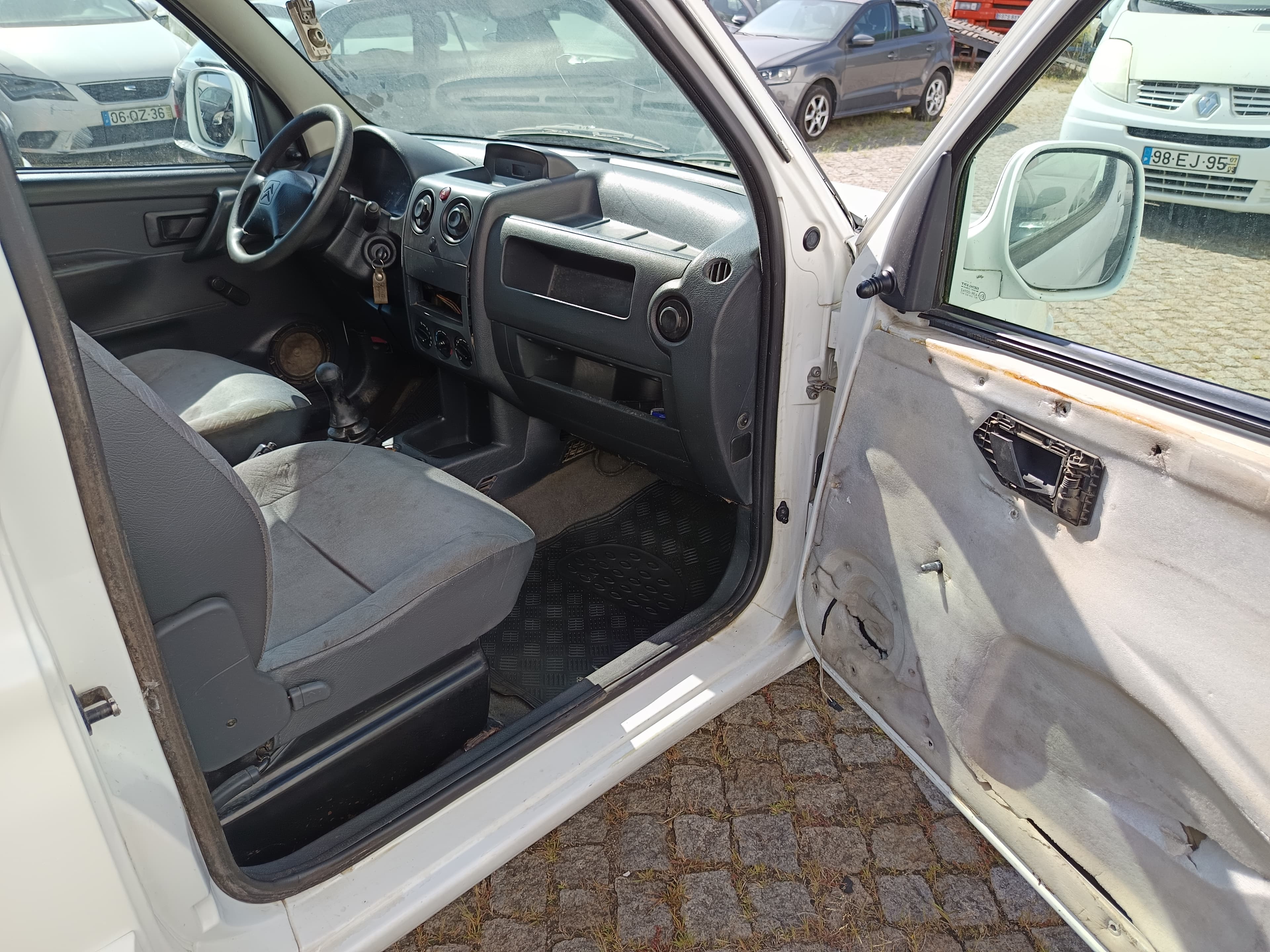 Citroën Berlingo · Ano 2004 — image 17