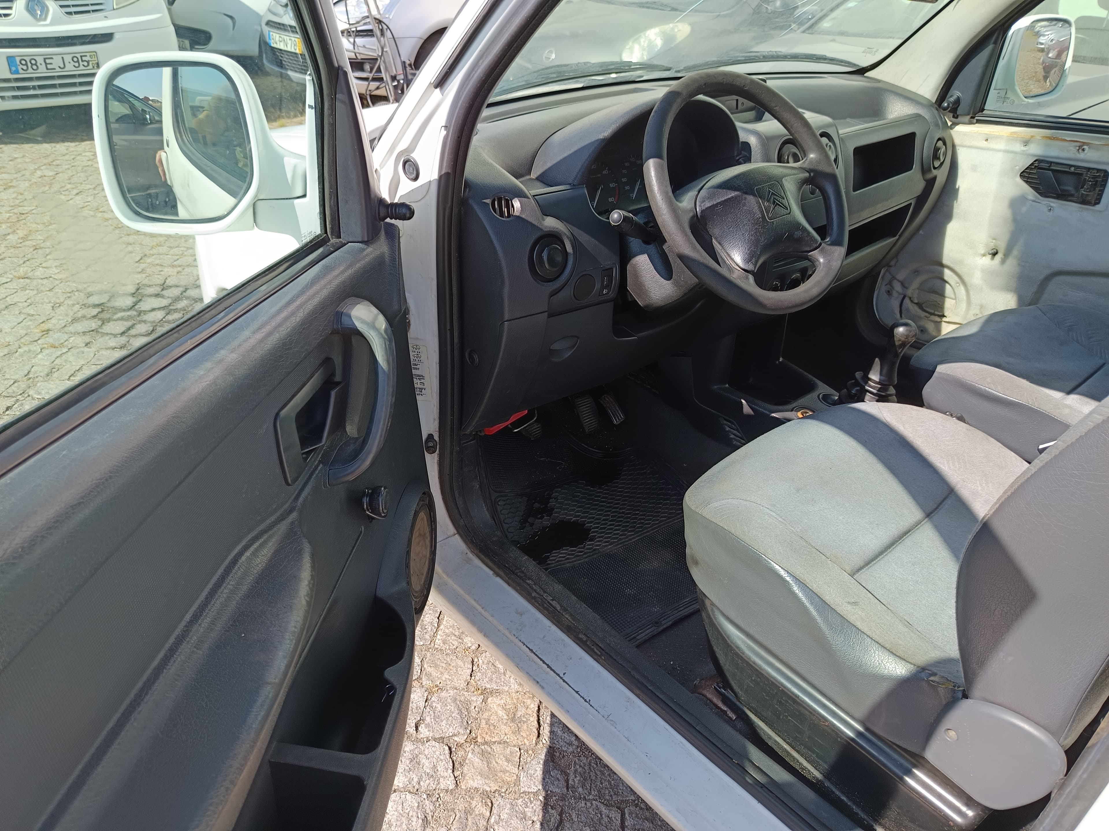 Citroën Berlingo · Ano 2004 — image 20