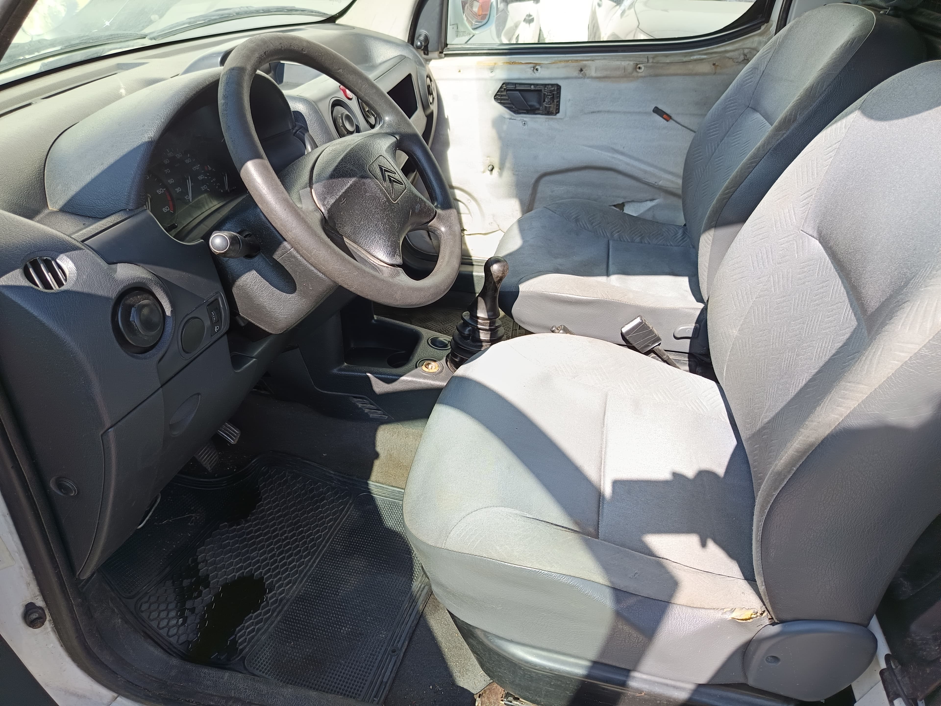 Citroën Berlingo · Ano 2004 — image 22
