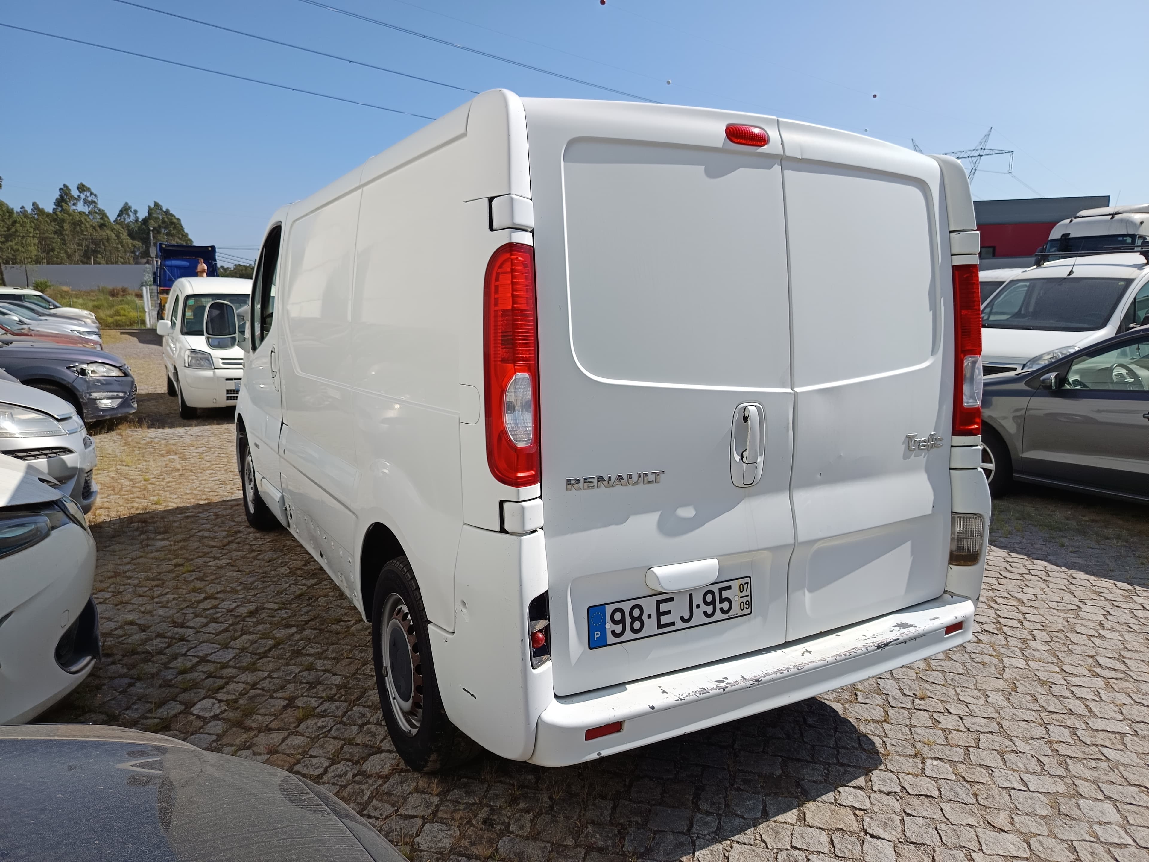 Renault Trafic · Ano 2007 — imagen 6