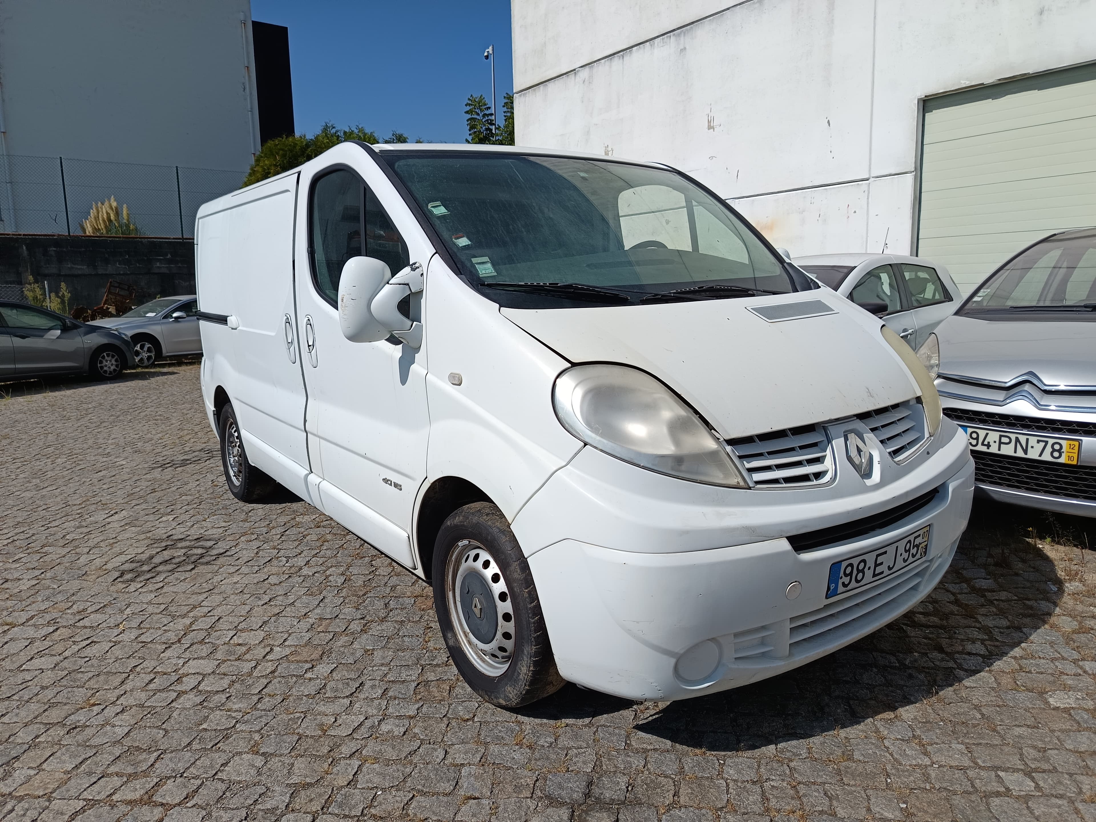 Renault Trafic · Ano 2007 — imagen 2