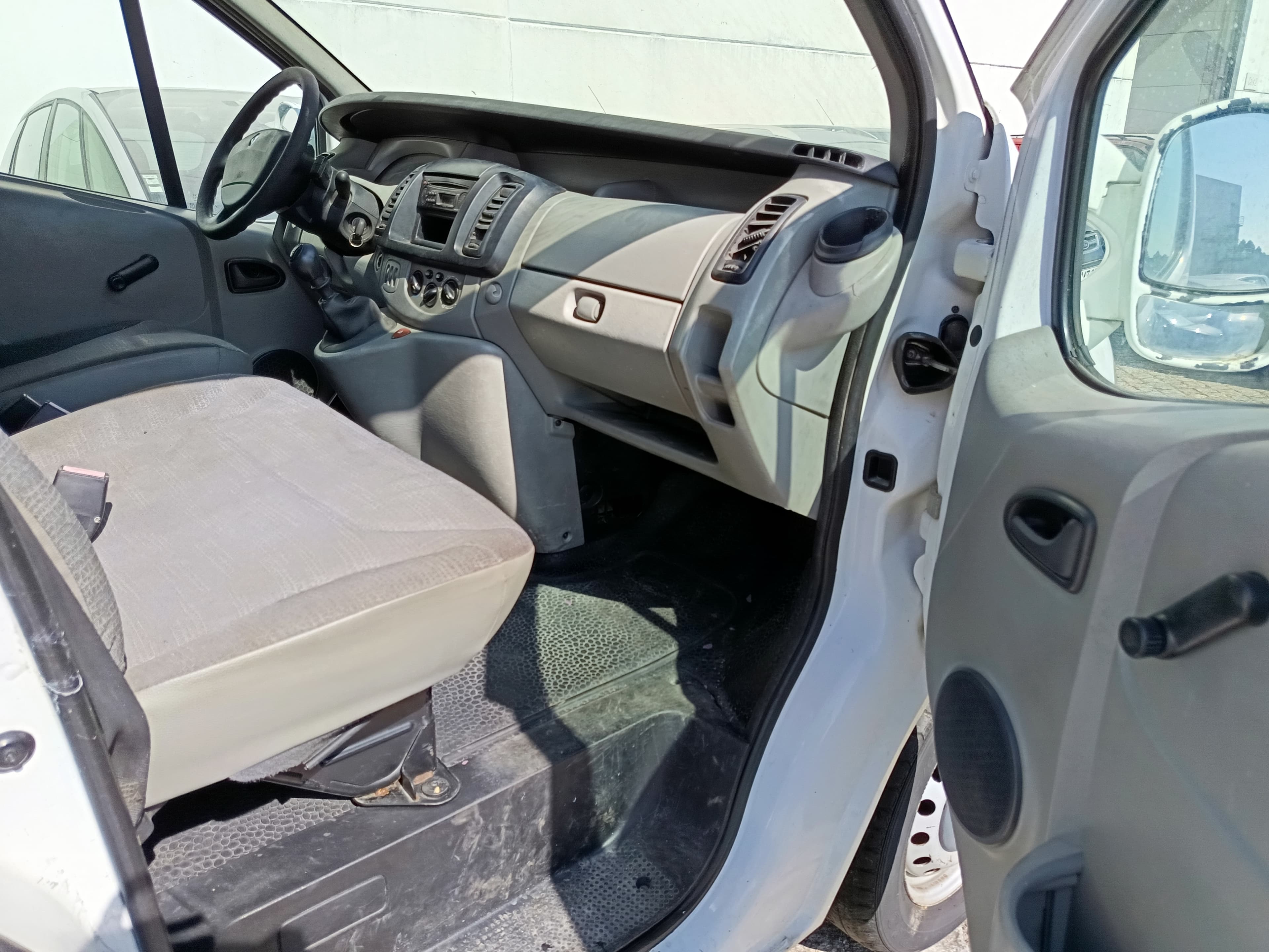 Renault Trafic · Ano 2007 — imagen 30