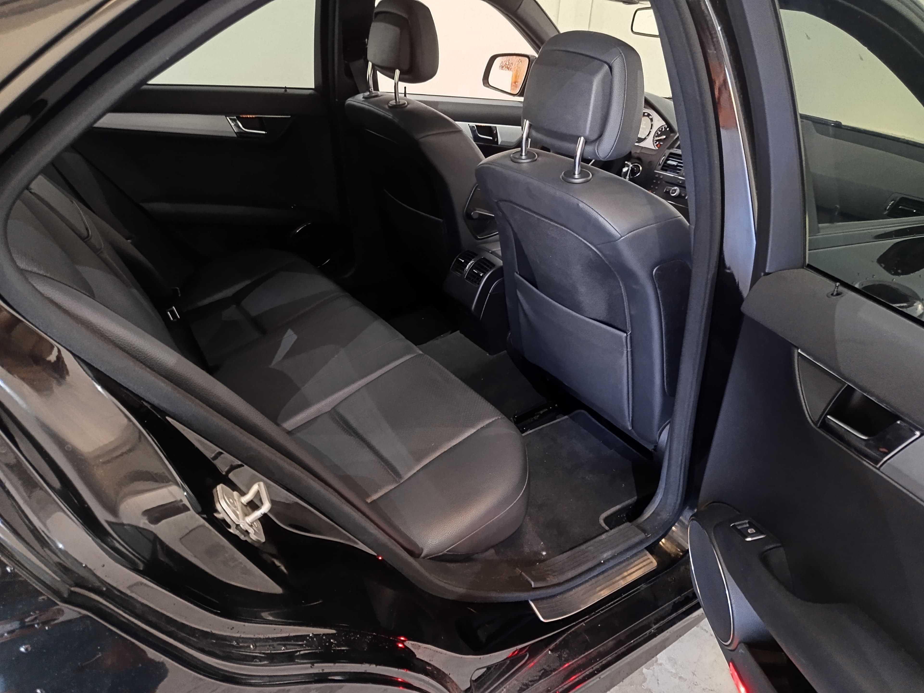 Mercedes-Benz C300 · Ano 2008 — imagem 23