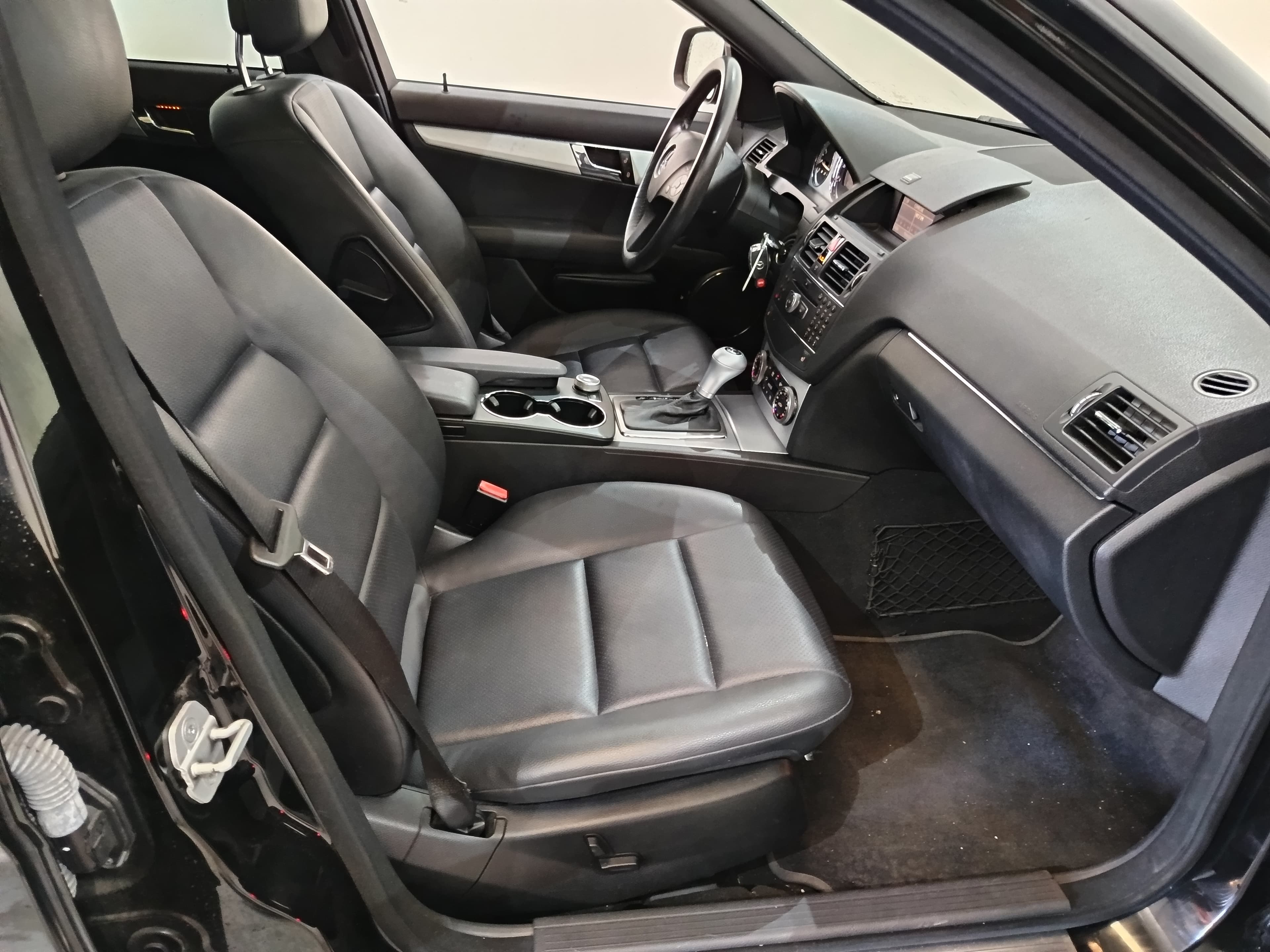 Mercedes-Benz C300 · Ano 2008 — imagem 30