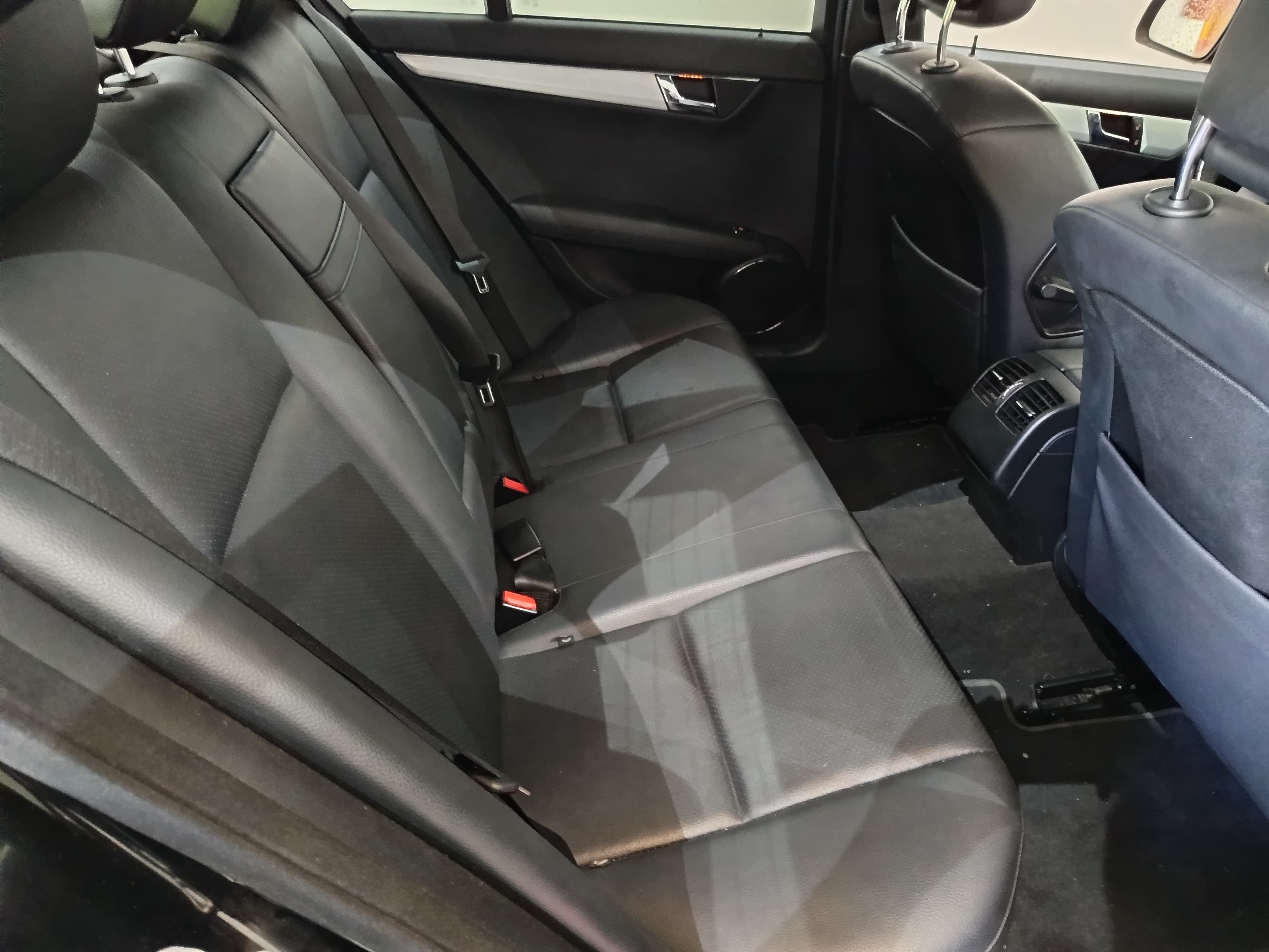 Mercedes-Benz C300 · Ano 2008 — imagem 20