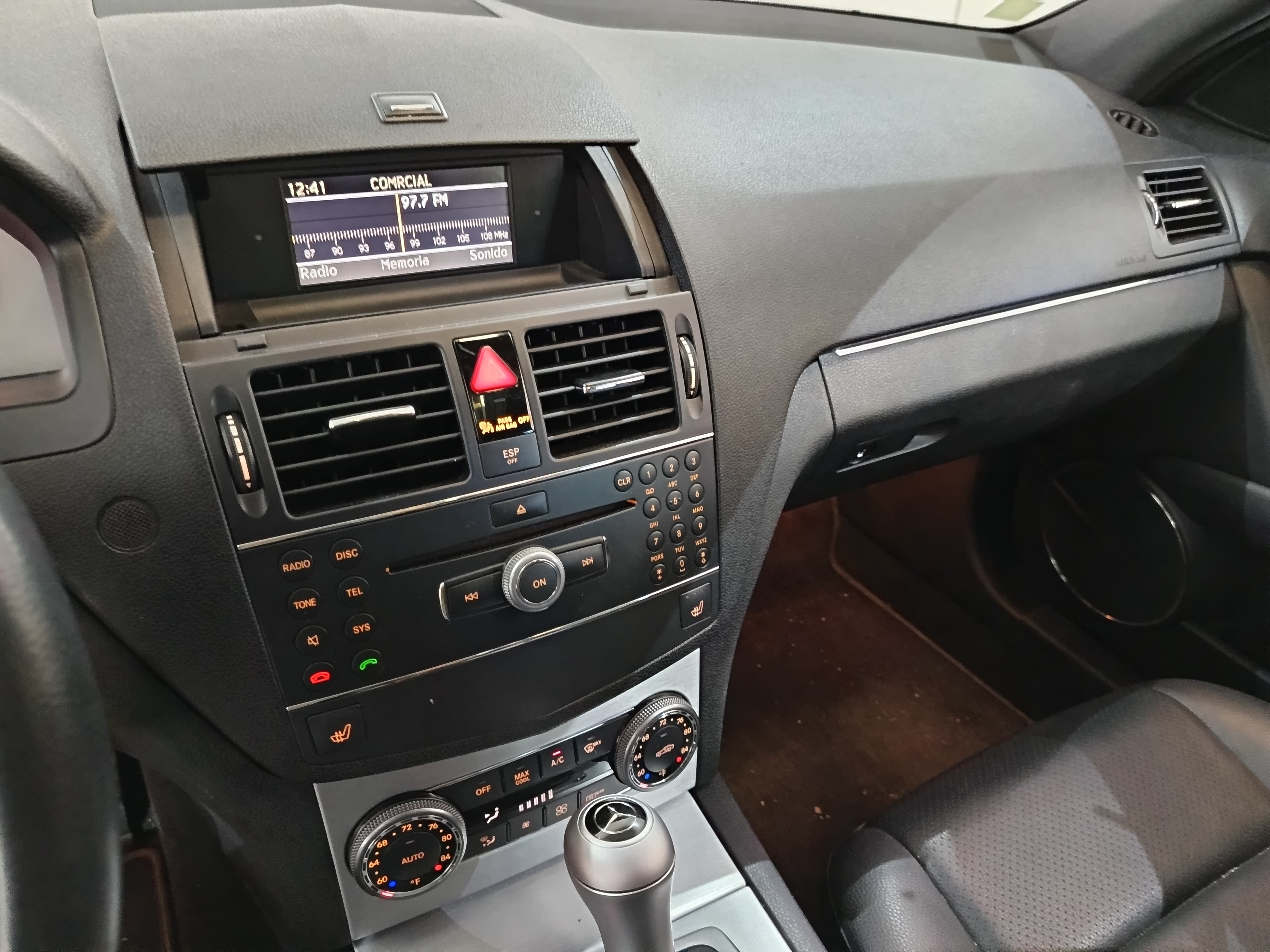 Mercedes-Benz C300 · Ano 2008 — imagem 37