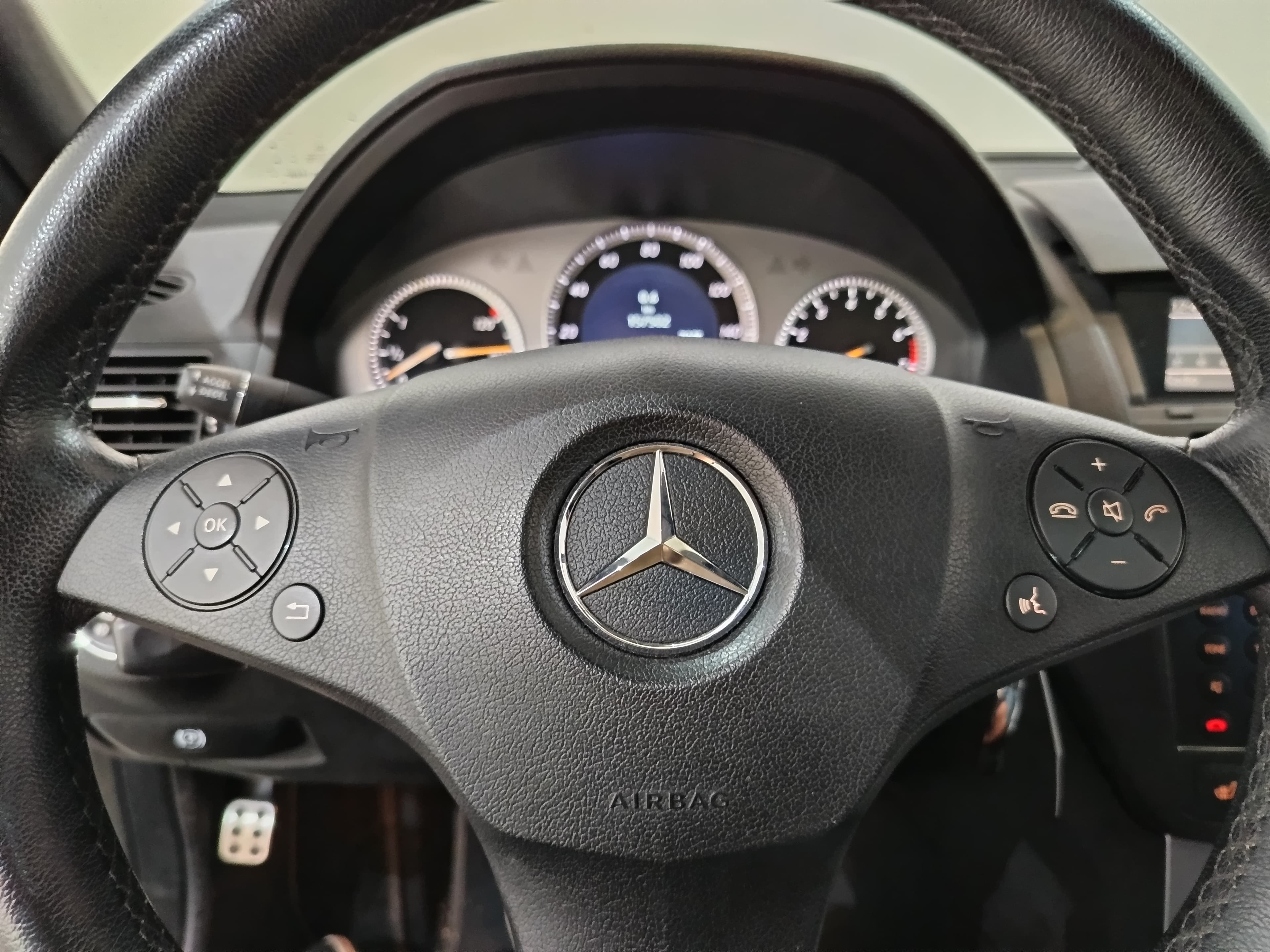 Mercedes-Benz C300 · Ano 2008 — imagem 42